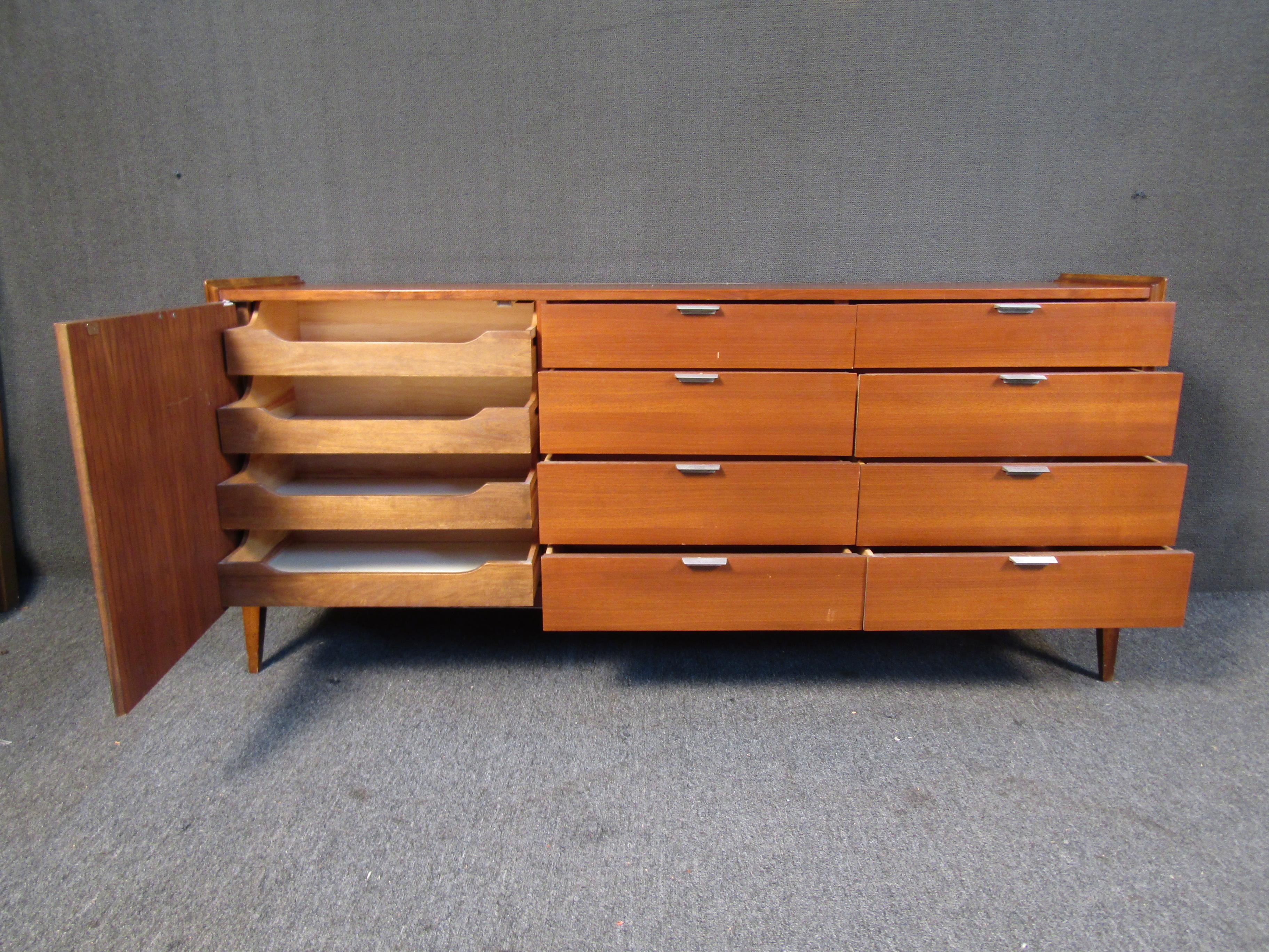 Mid-20th Century Vintage Cavalier Dresser w/ Mirror For Sale