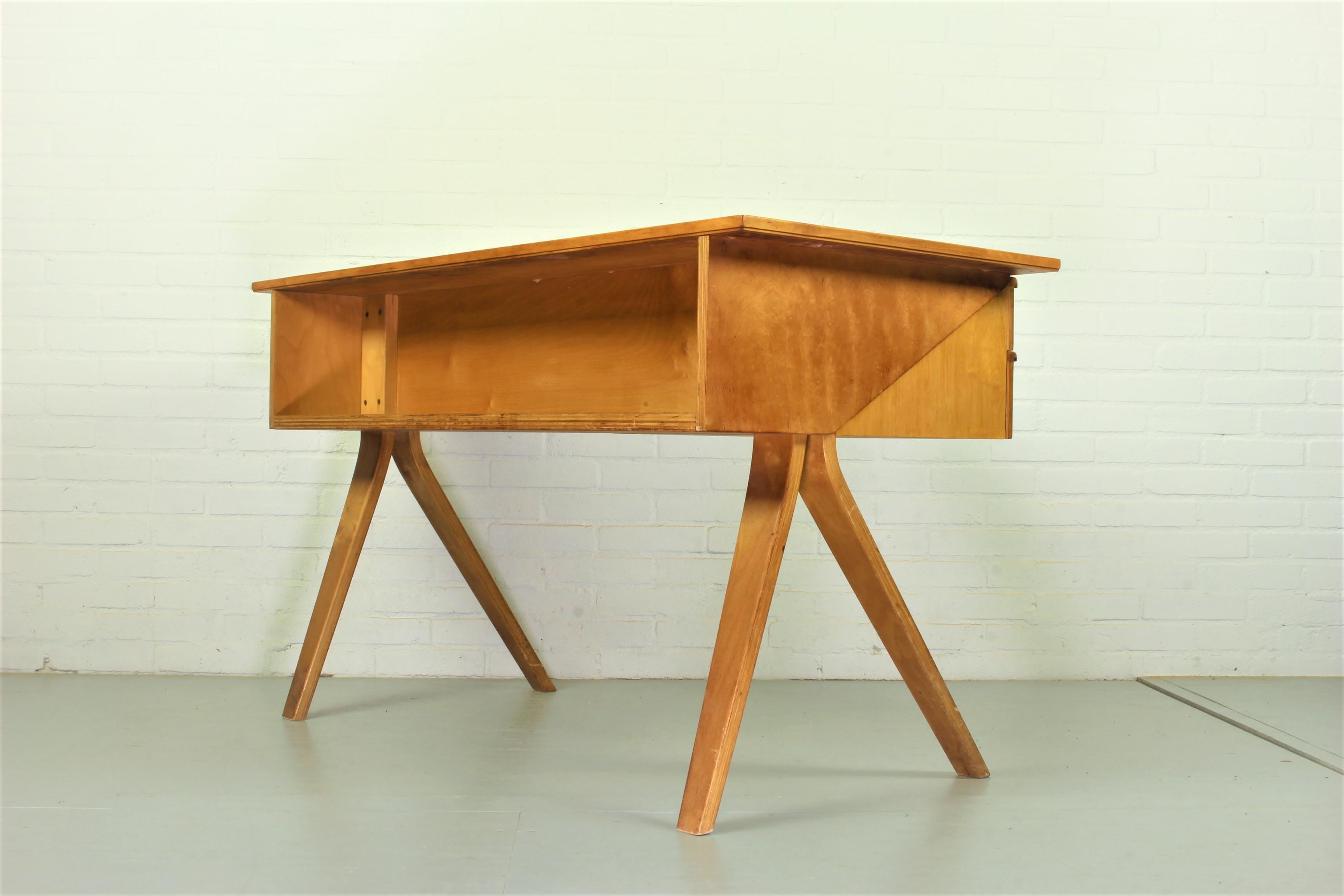Vintage Cees Braakman EB02 Birch Pastoe Desk with Birch Dutch Chair In Fair Condition In Appeltern, Gelderland