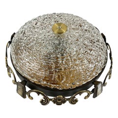 Plafone vintage in ottone e vetro intagliato