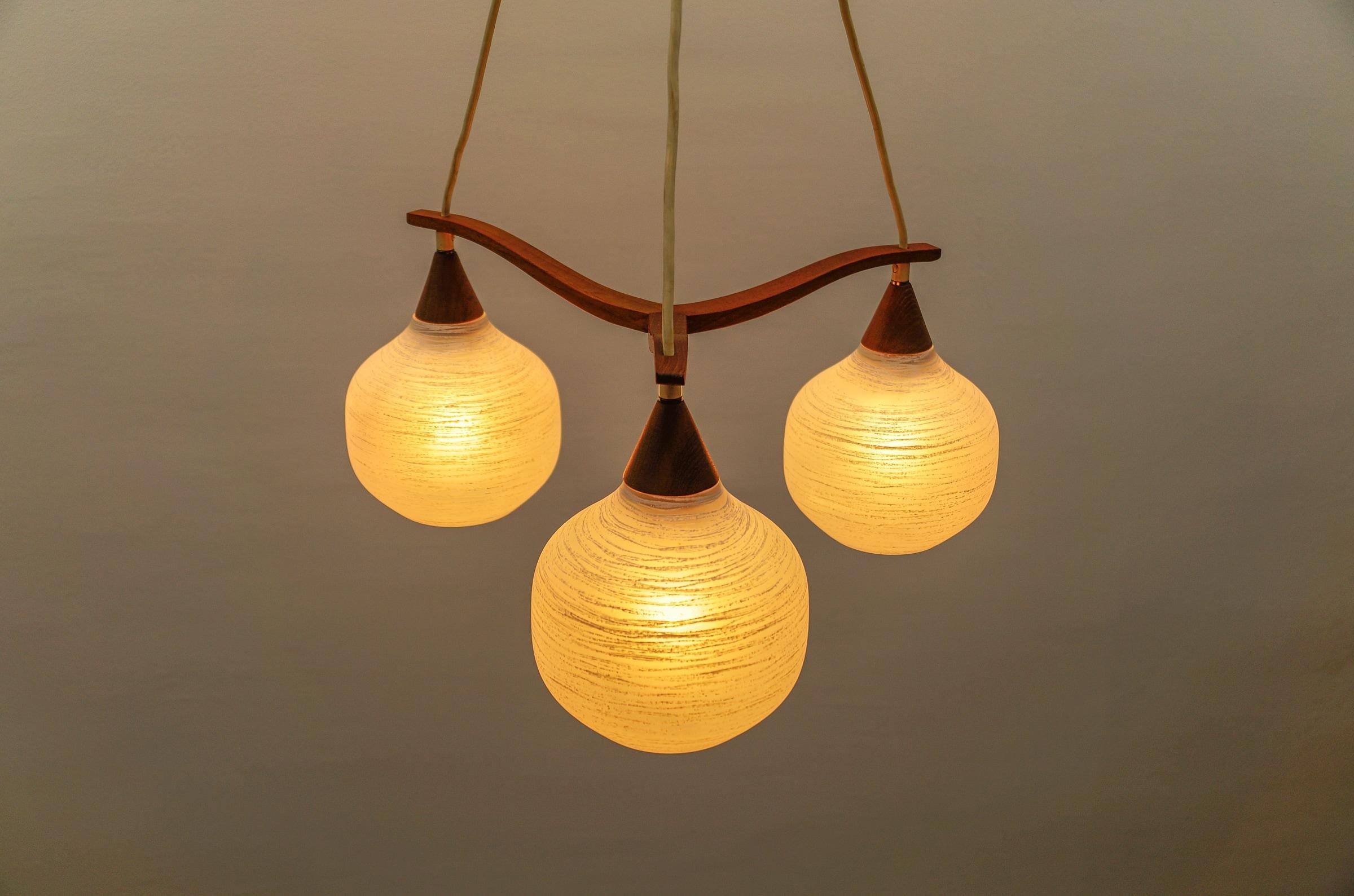 Lampada da soffitto vintage di Uno & Östen Kristiansson per Luxus, Svezia anni '50 in vendita 3
