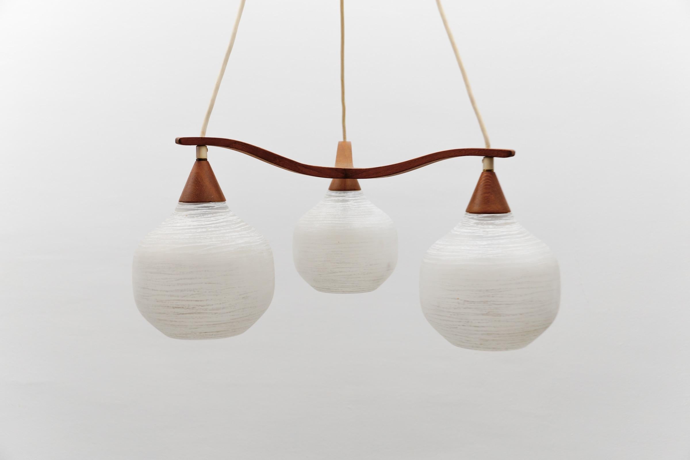 Lampada da soffitto vintage di Uno & Östen Kristiansson per Luxus, Svezia anni '50 in vendita 2