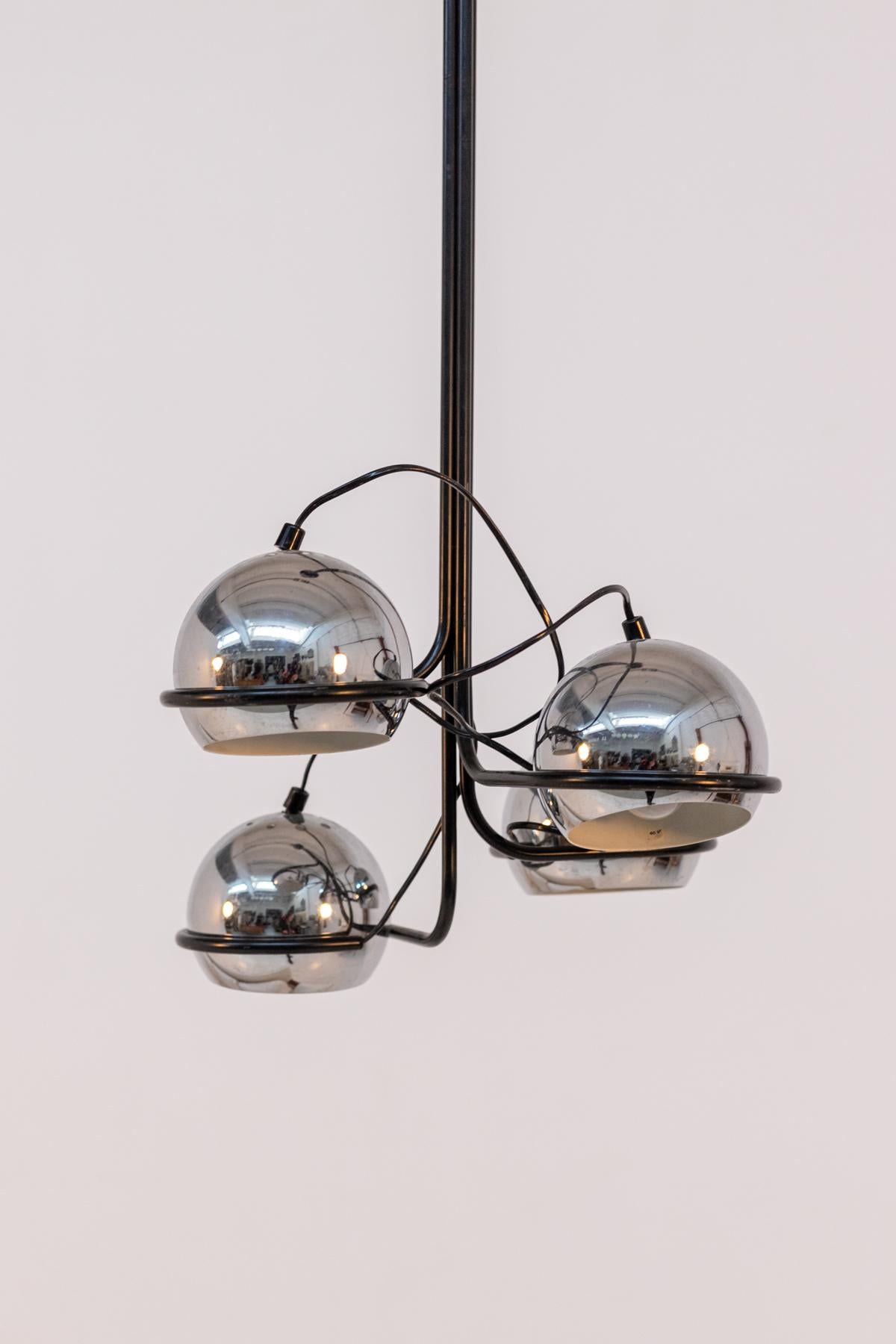 Italiano Lampada da soffitto vintage in alluminio cromato in vendita