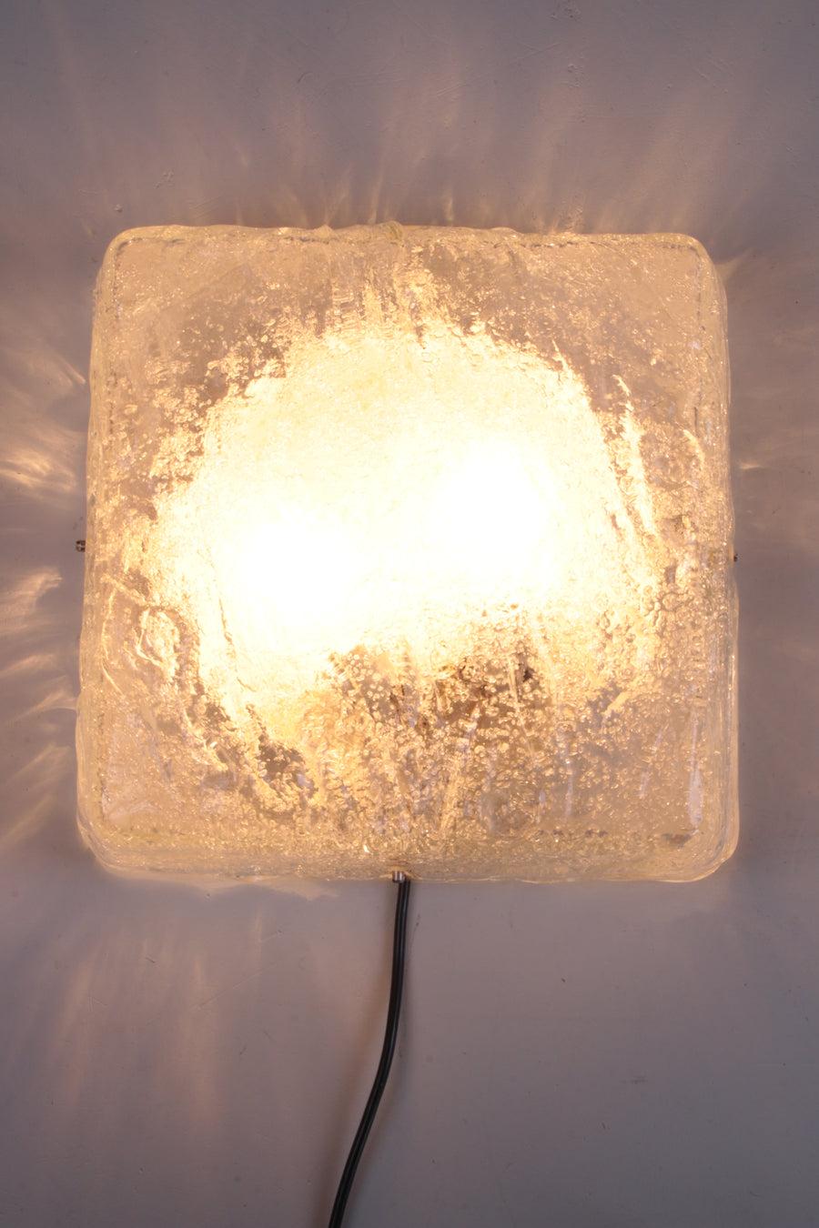 Vintage Ceiling or Wall Lamp by Kaiser Idell / Kaiser Leuchten, 1960s

Beautiful vintage ceiling lamp, with glass shade, with ice glass relief.
Kaiser Leuchten, made in Germany, 1960.
Suitable for the ceiling, but can also be mounted on the