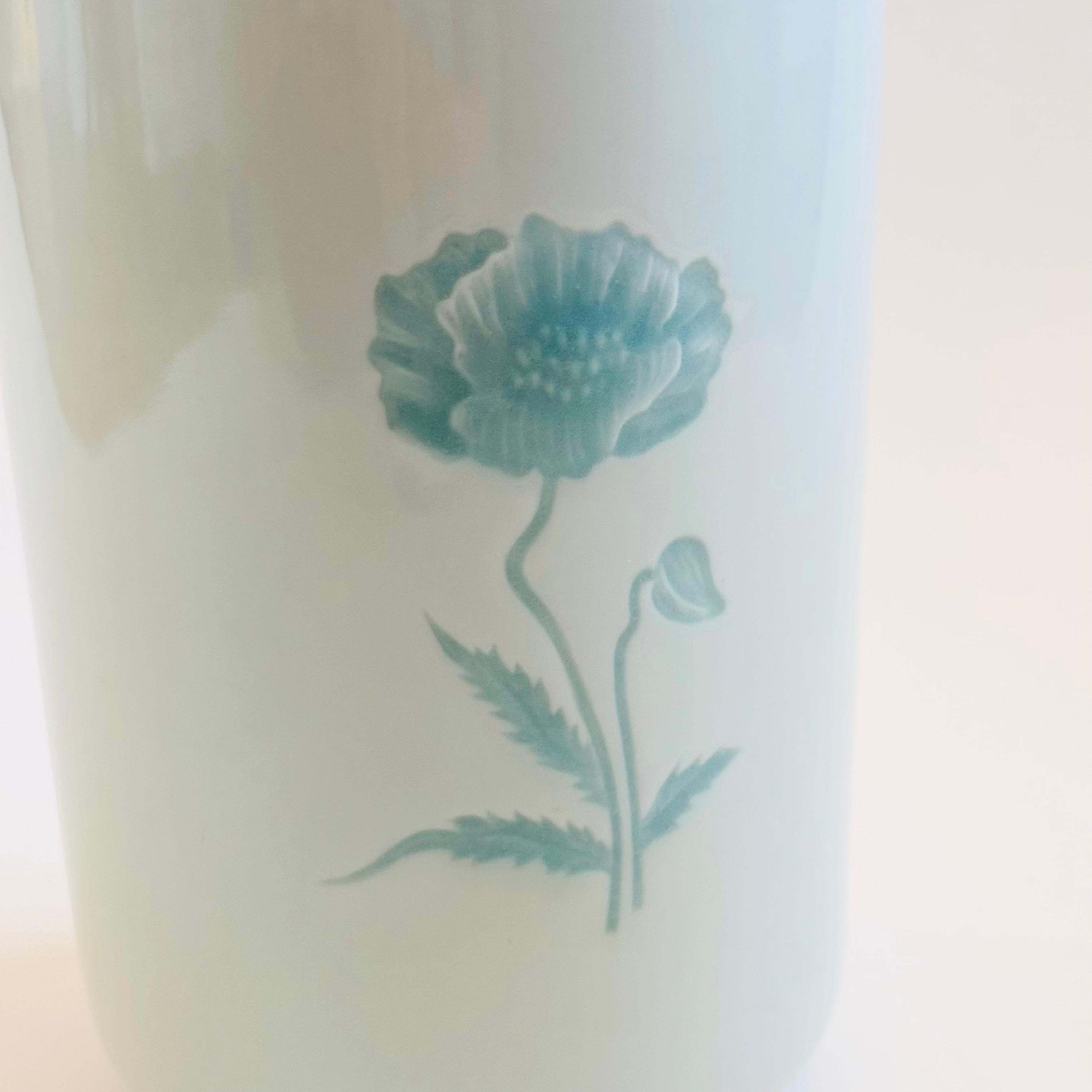 Ceramica Vaso di papaveri Celadon d'epoca in vendita