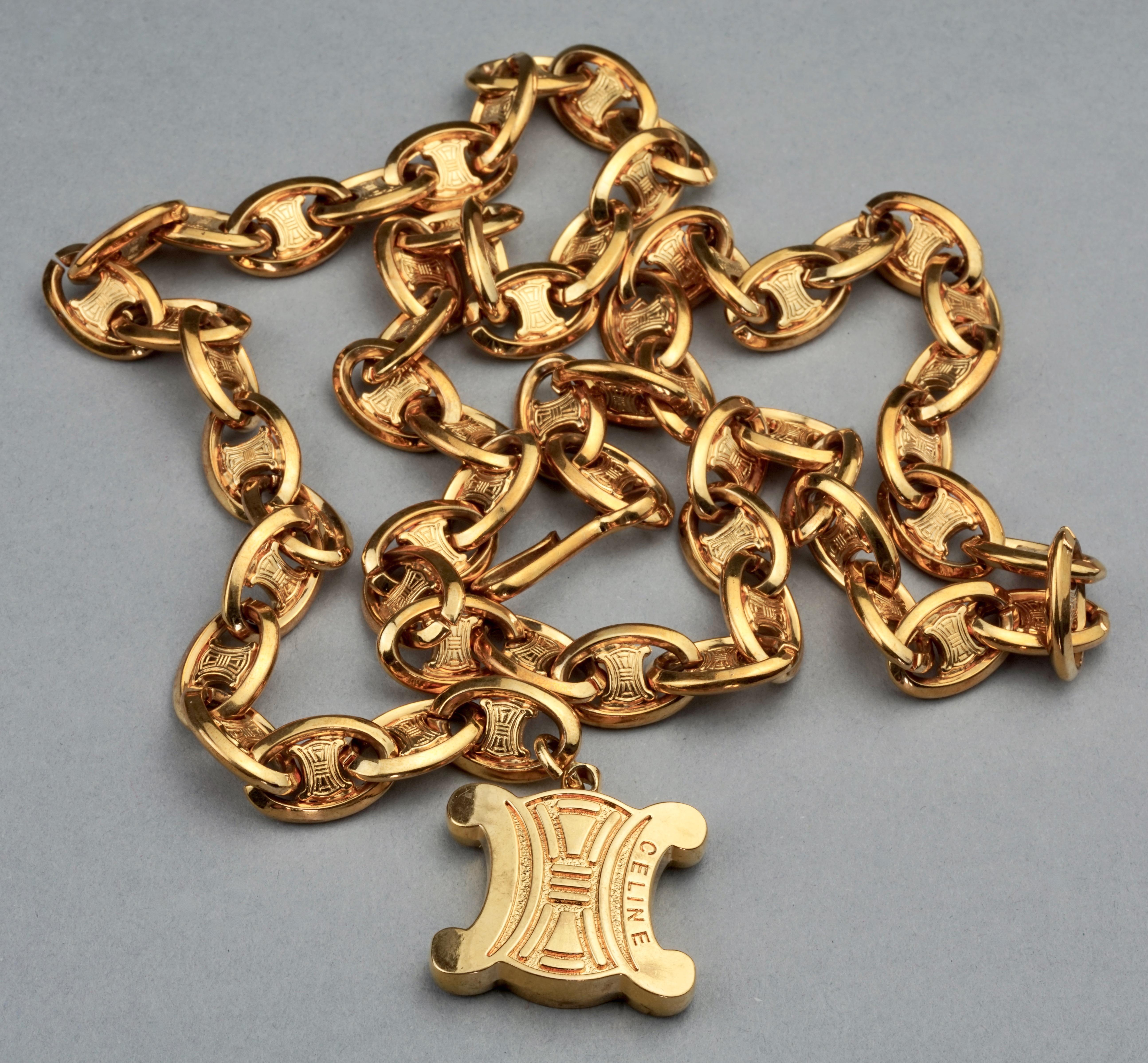 Vintage CELINE PARIS Arc de Triomphe Logo Chain Link Necklace Belt In Excellent Condition In Kingersheim, Alsace