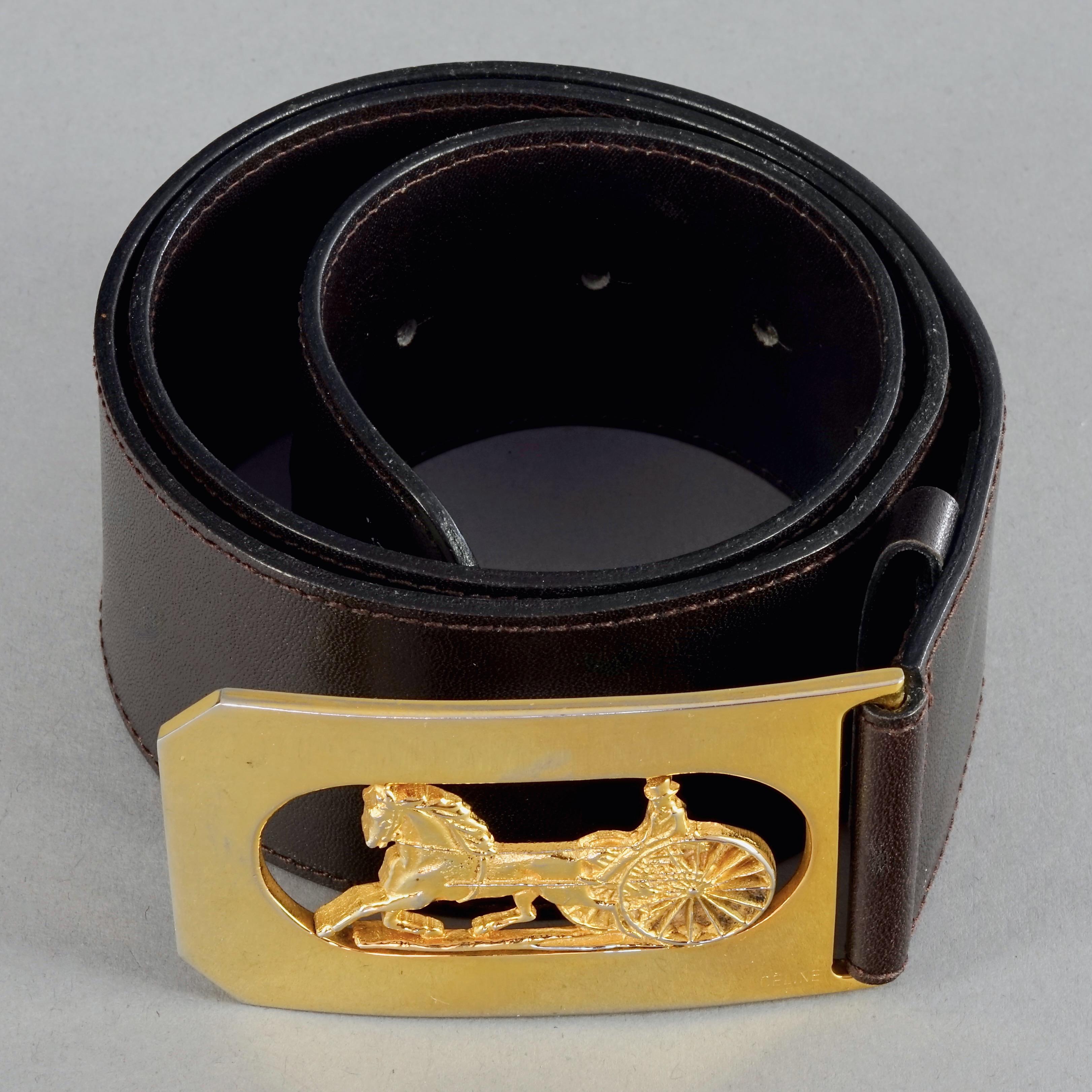 Vintage CELINE PARIS Horse Carriage Buckle Dark Brown Leather Belt In Good Condition For Sale In Kingersheim, Alsace