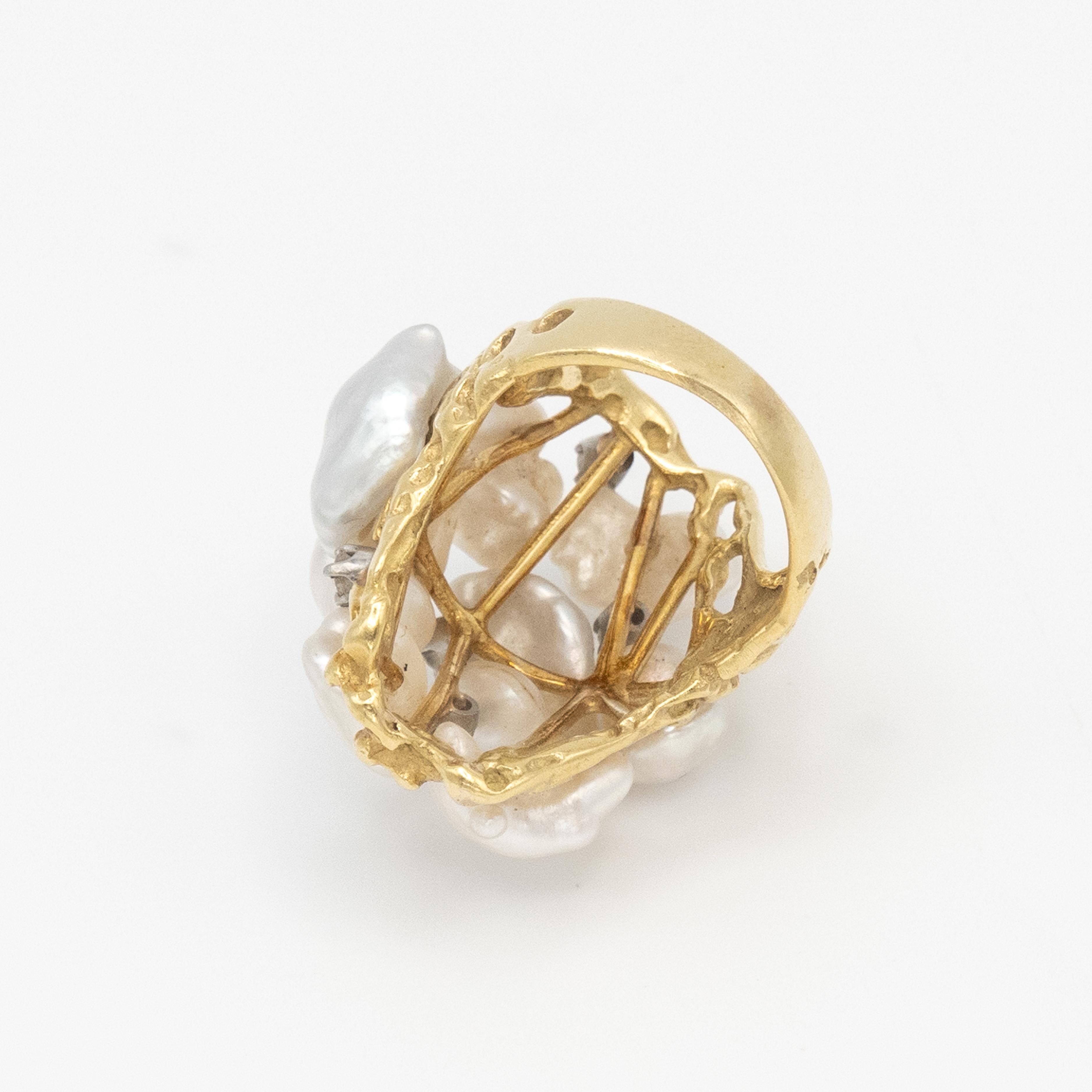 Vintage CELLINO 18K Diamond Baroque Pearl Cocktail Ring en vente 4