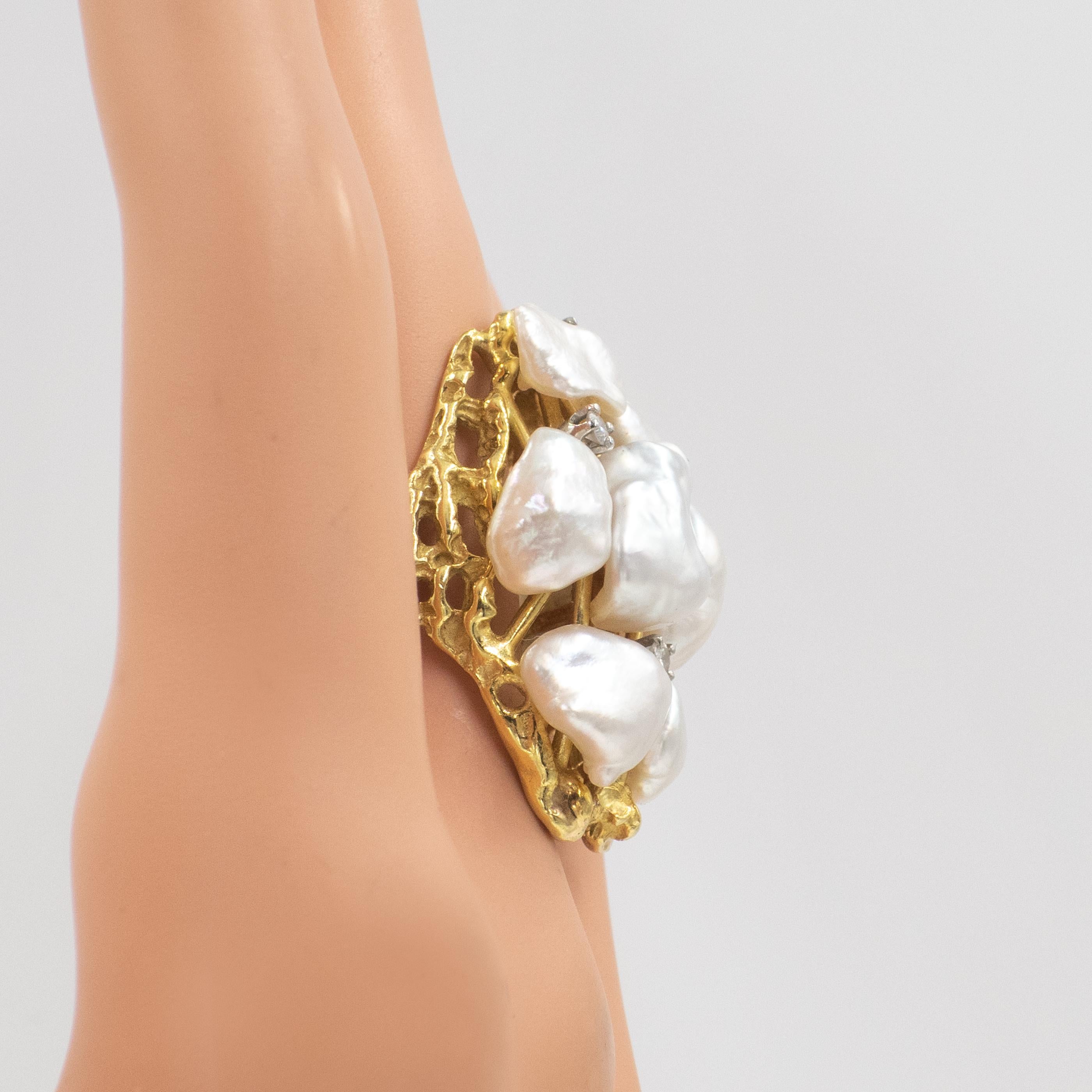 Moderne Vintage CELLINO 18K Diamond Baroque Pearl Cocktail Ring en vente
