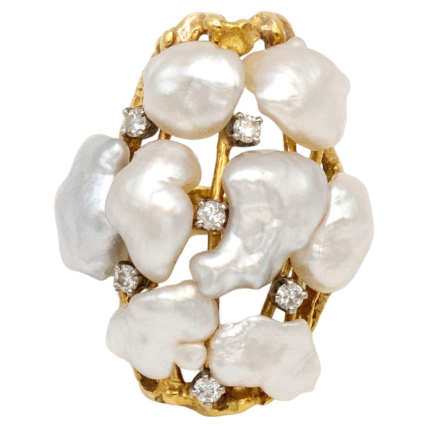 Vintage CELLINO 18K Diamond Baroque Pearl Cocktail Ring en vente