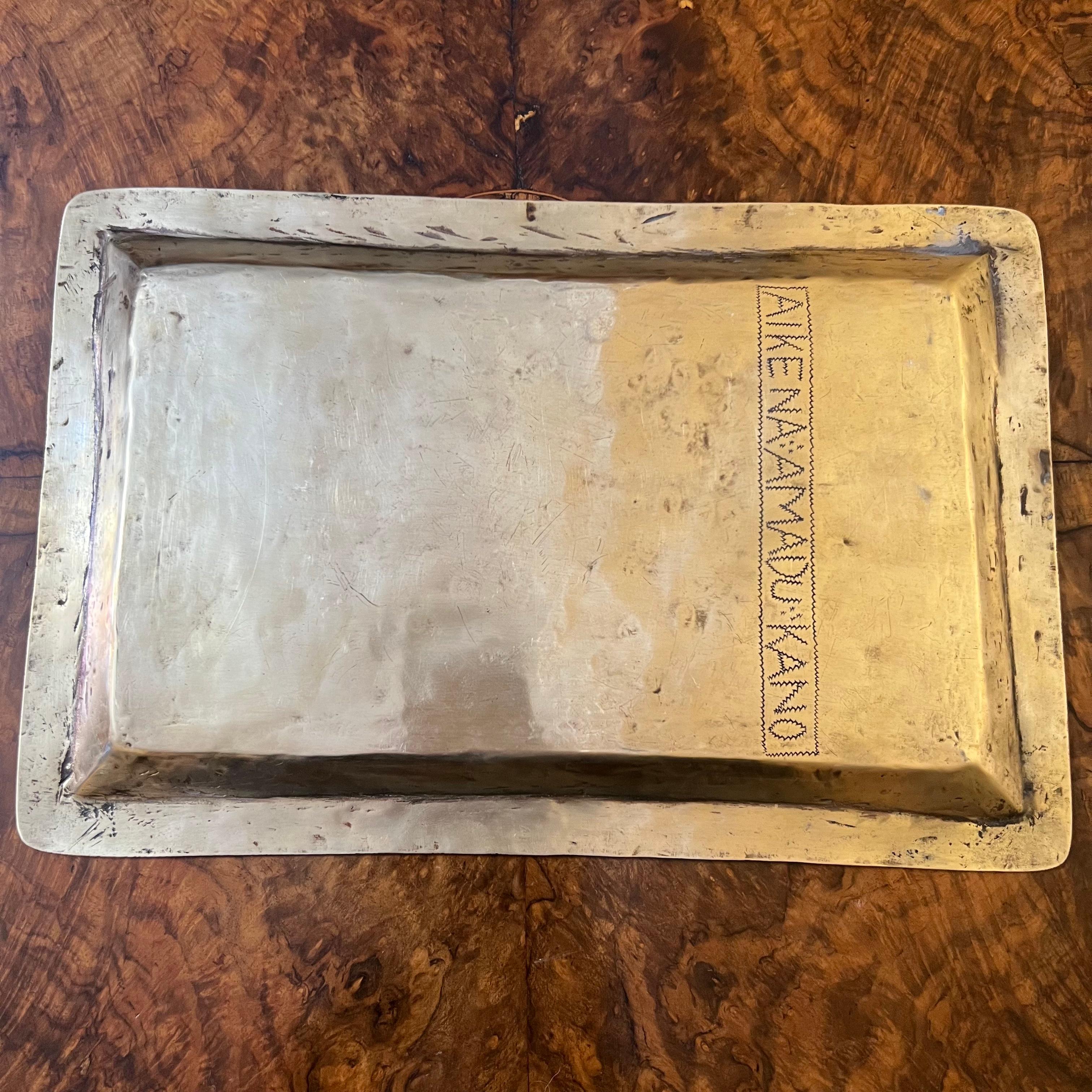 Vintage Celtic Knots Brass Tray In Good Condition For Sale In EDENSOR PARK, NSW