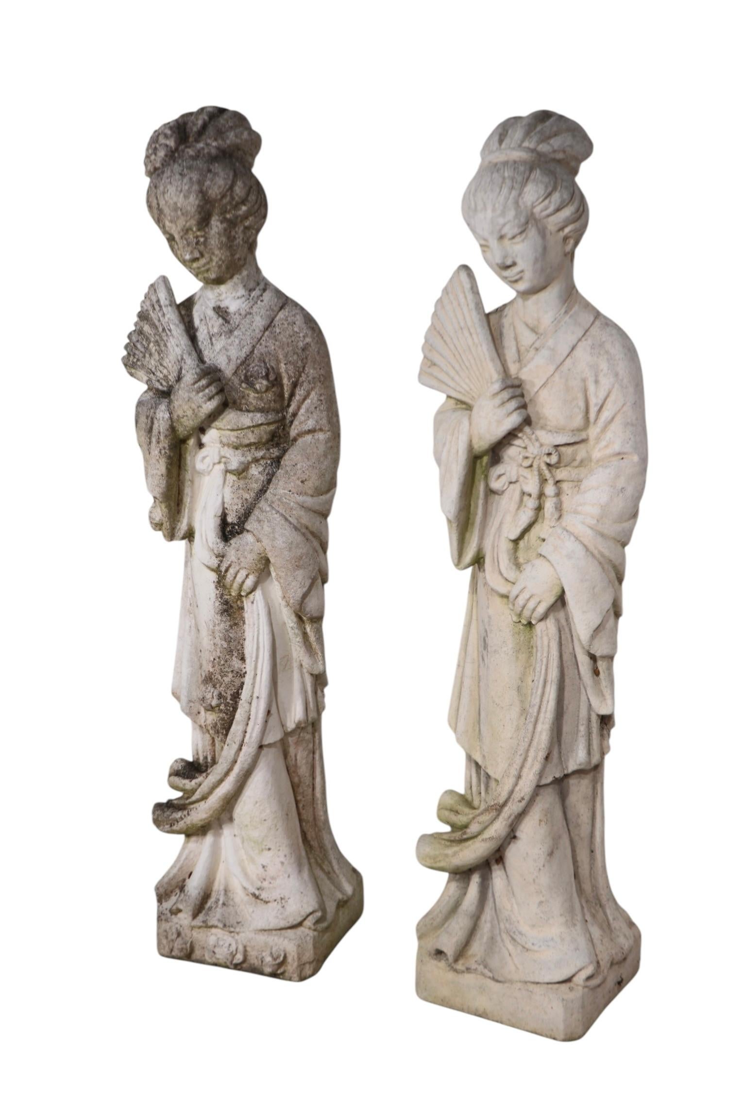 Statue de jeune fille Geisha vintage en ciment deux disponibles en vente 3