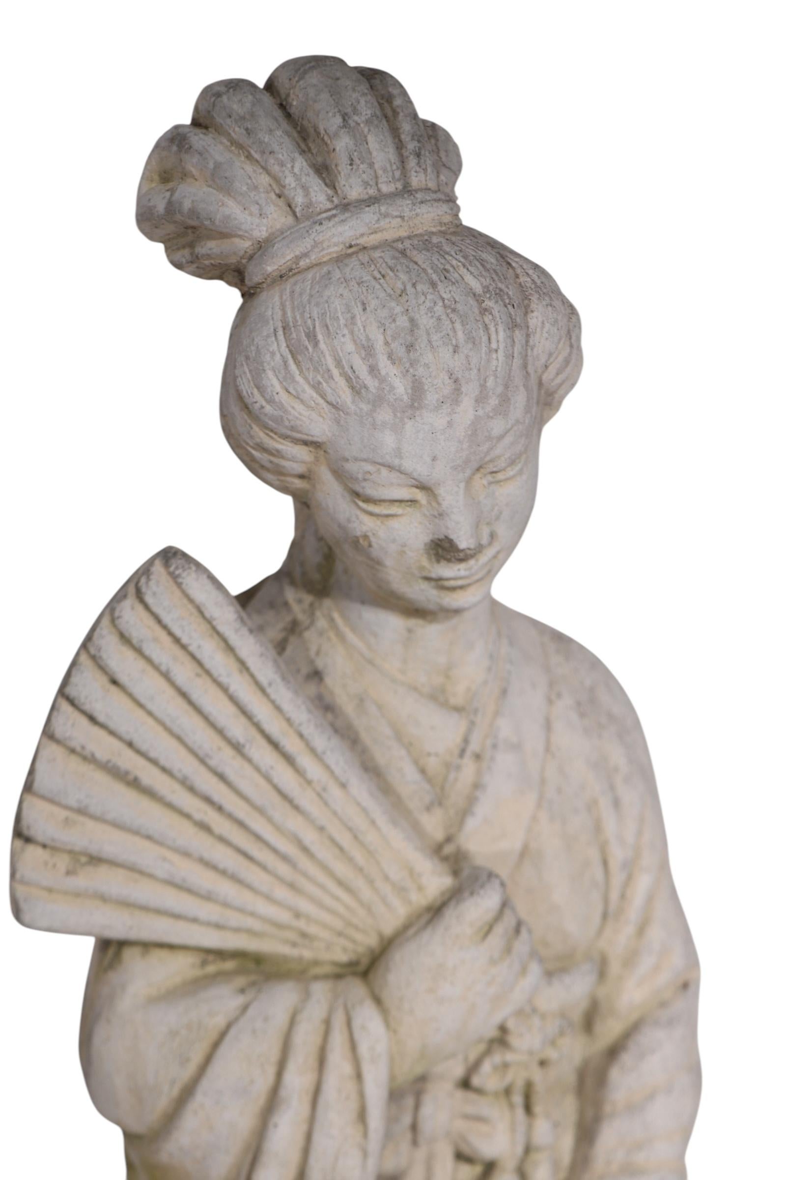 Statue de jeune fille Geisha vintage en ciment deux disponibles en vente 7
