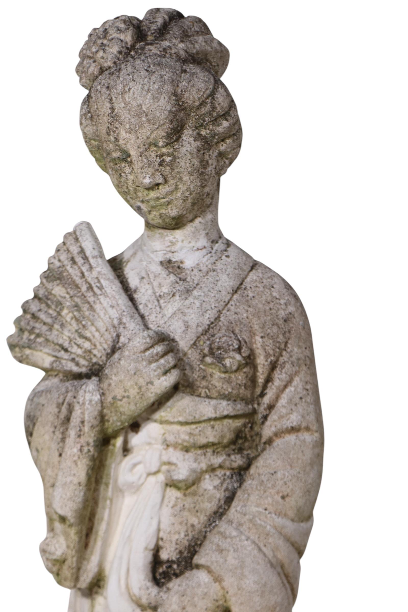 Statue de jeune fille Geisha vintage en ciment deux disponibles en vente 8