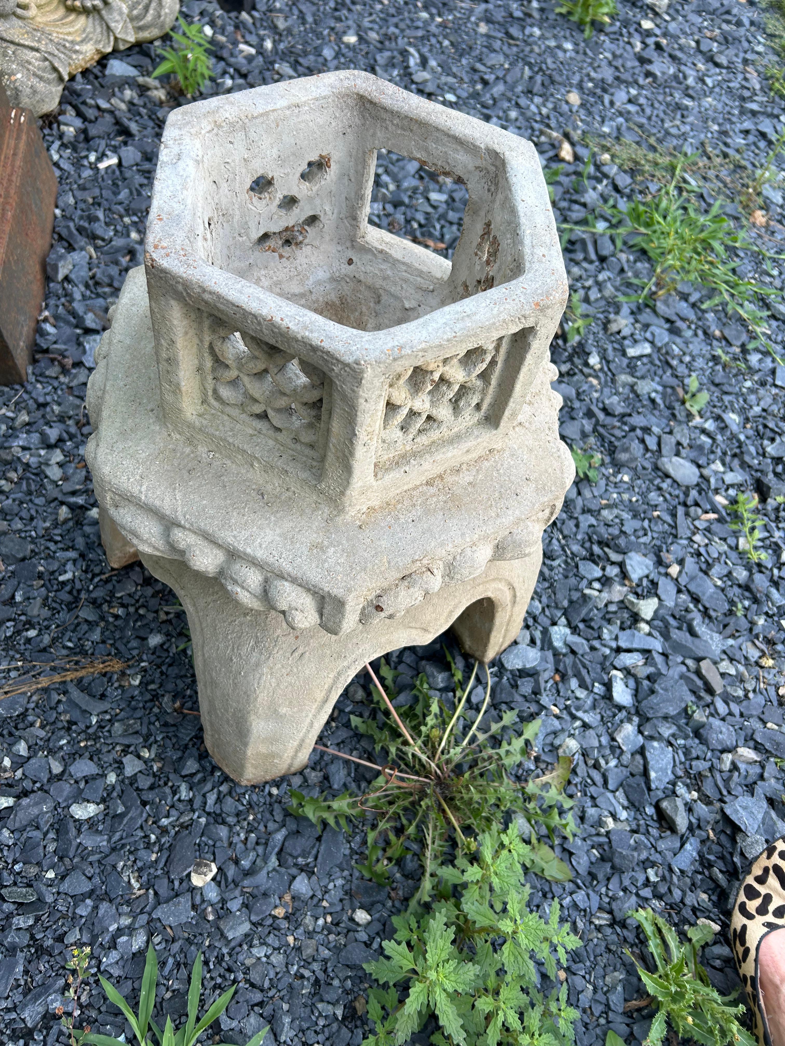 Mid-20th Century Vintage Cement Japanese Yukimi Gaga Ishidoro Pagoda Lantern Garden Sculpture For Sale