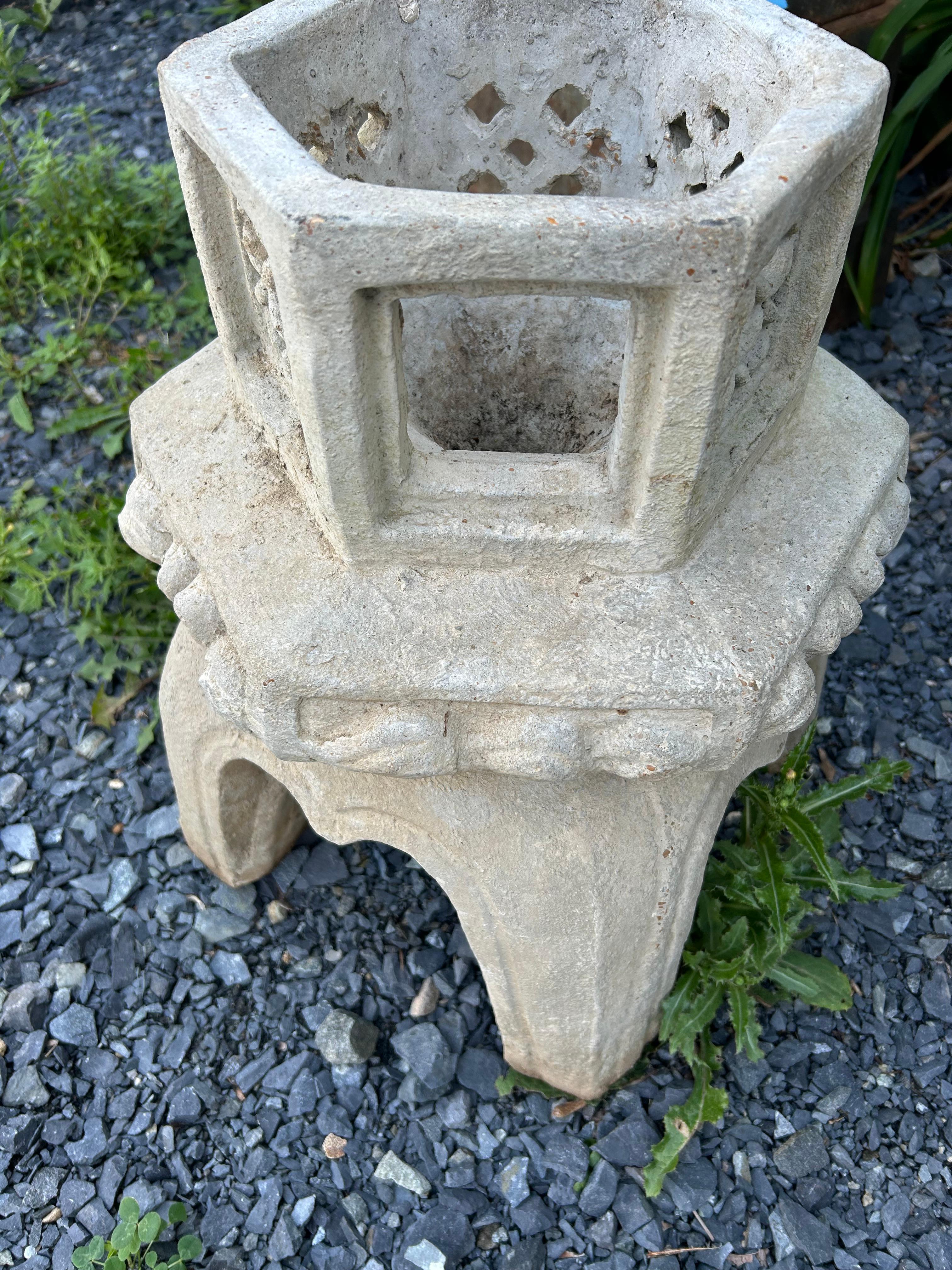 Vintage Cement Japanese Yukimi Gaga Ishidoro Pagoda Lantern Garden Sculpture For Sale 2