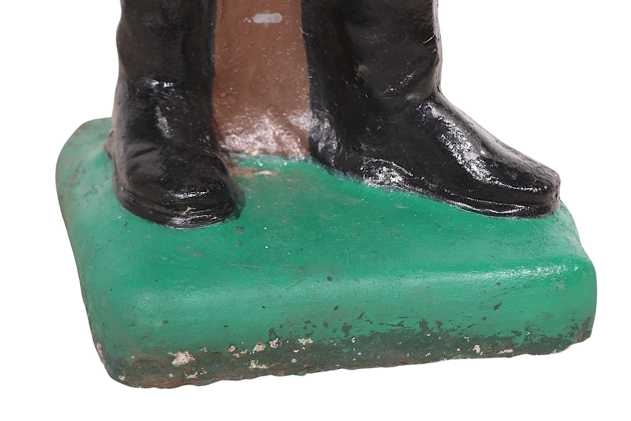 Vintage Cement Poured Stone Saratoga Lawn Jockey In Good Condition For Sale In New York, NY