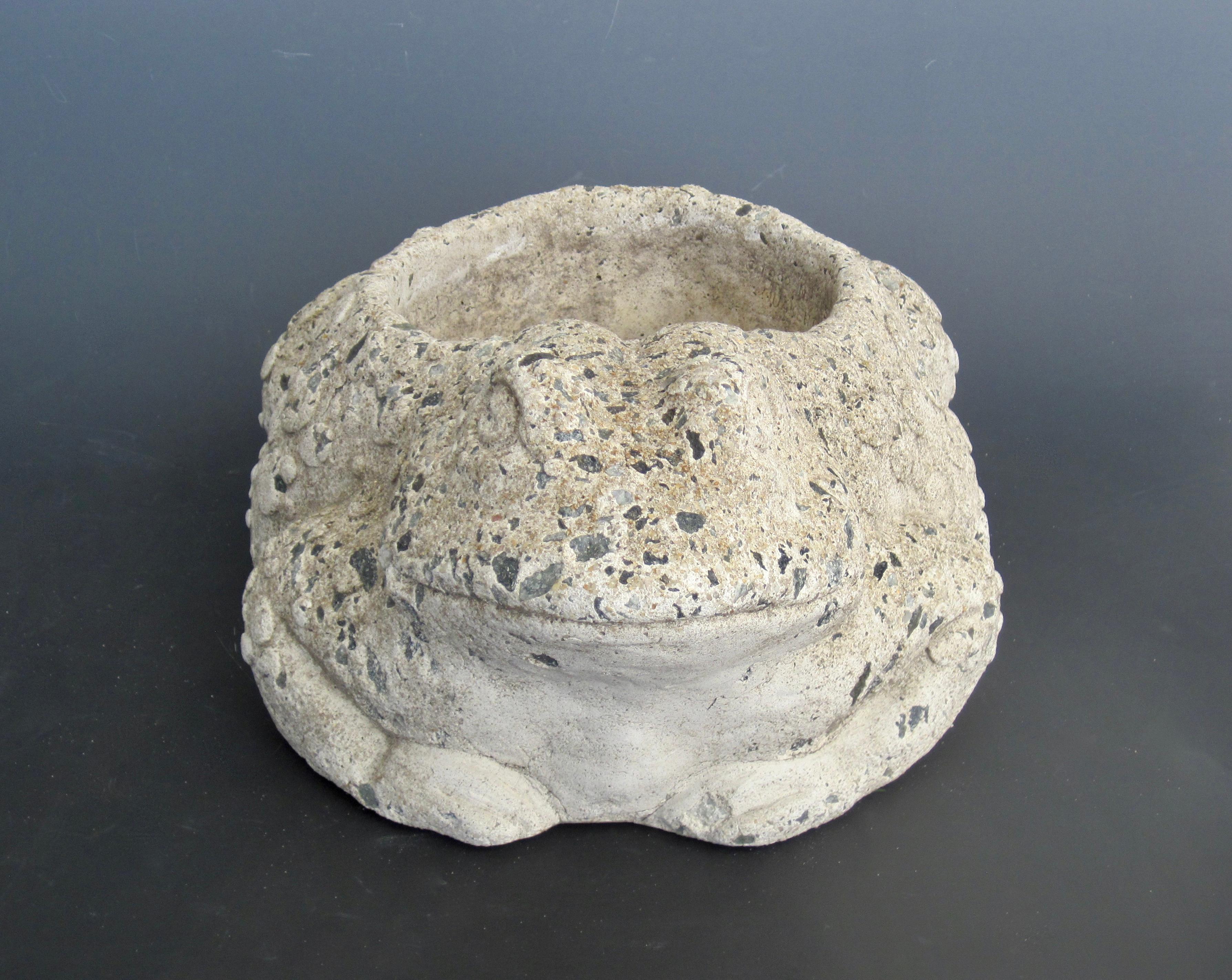 Mid-Century Modern Vintage Cement Toad or Frog Garden Planter For Sale