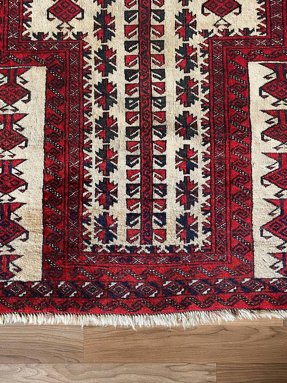 Tapis tribal vintage d'Asie centrale en laine nouée à la main - Yomut Turkmen Design en vente 3
