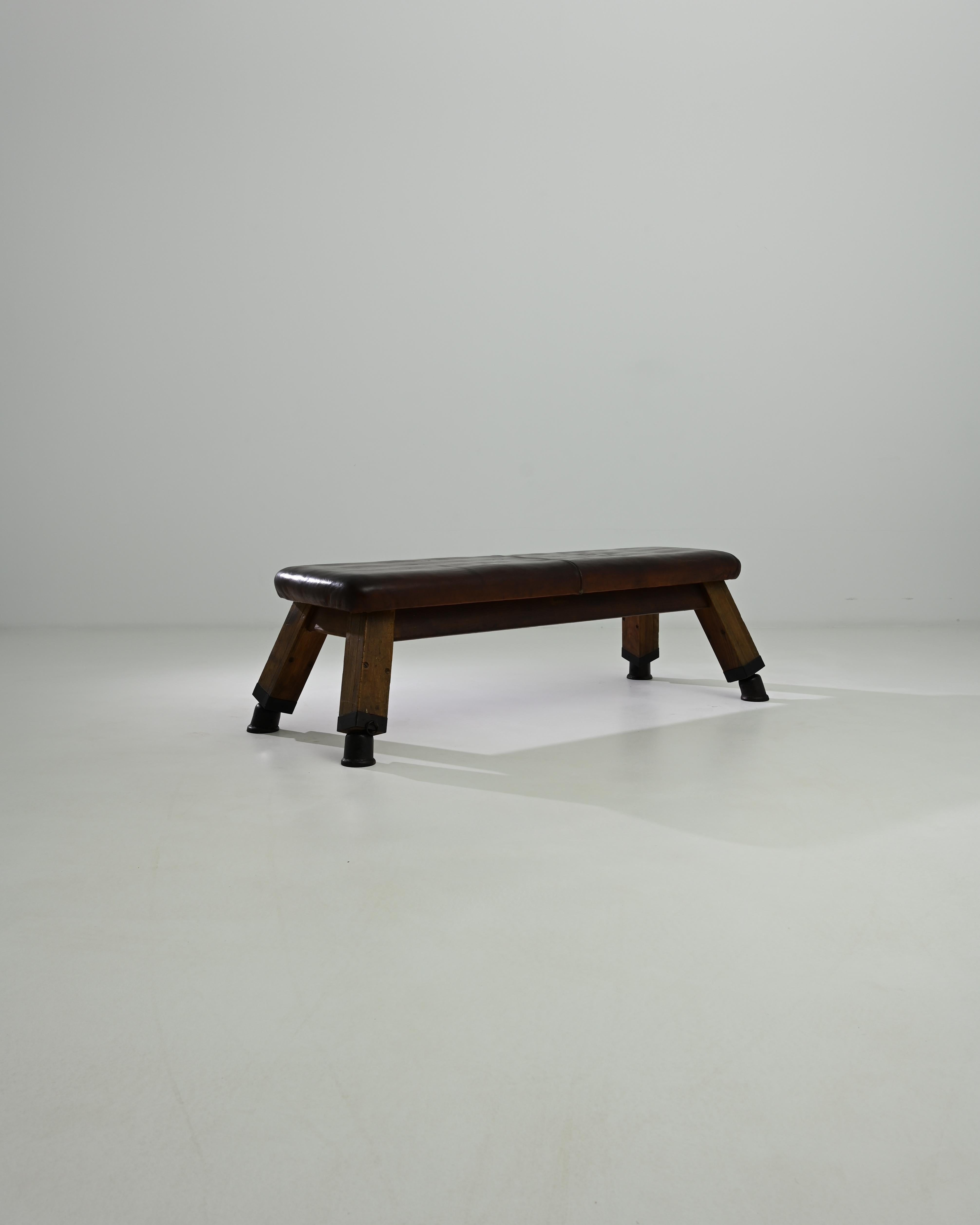 Vintage Central European Leather Pommel Horse In Good Condition In High Point, NC