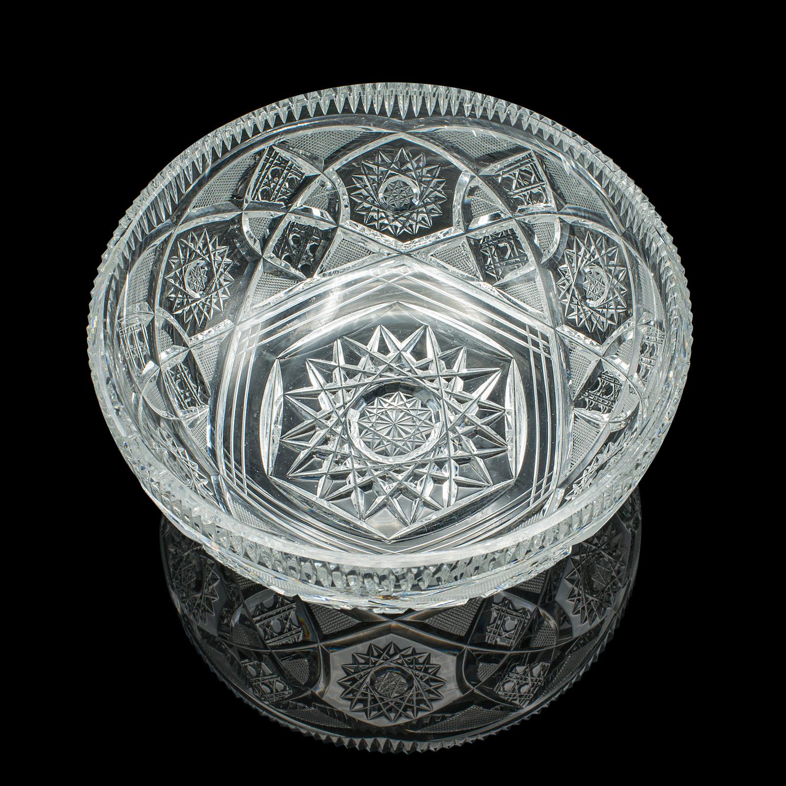 Vintage-Obstschale mit Tafelaufsatz, englisch, geschliffenes Kristallglas, Dekor, Servierschale (Geschliffenes Glas) im Angebot