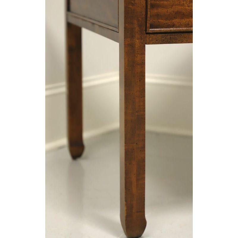 CENTURY Chin Hua by Raymond Sobota Asian Chinoiserie End / Side Table 1