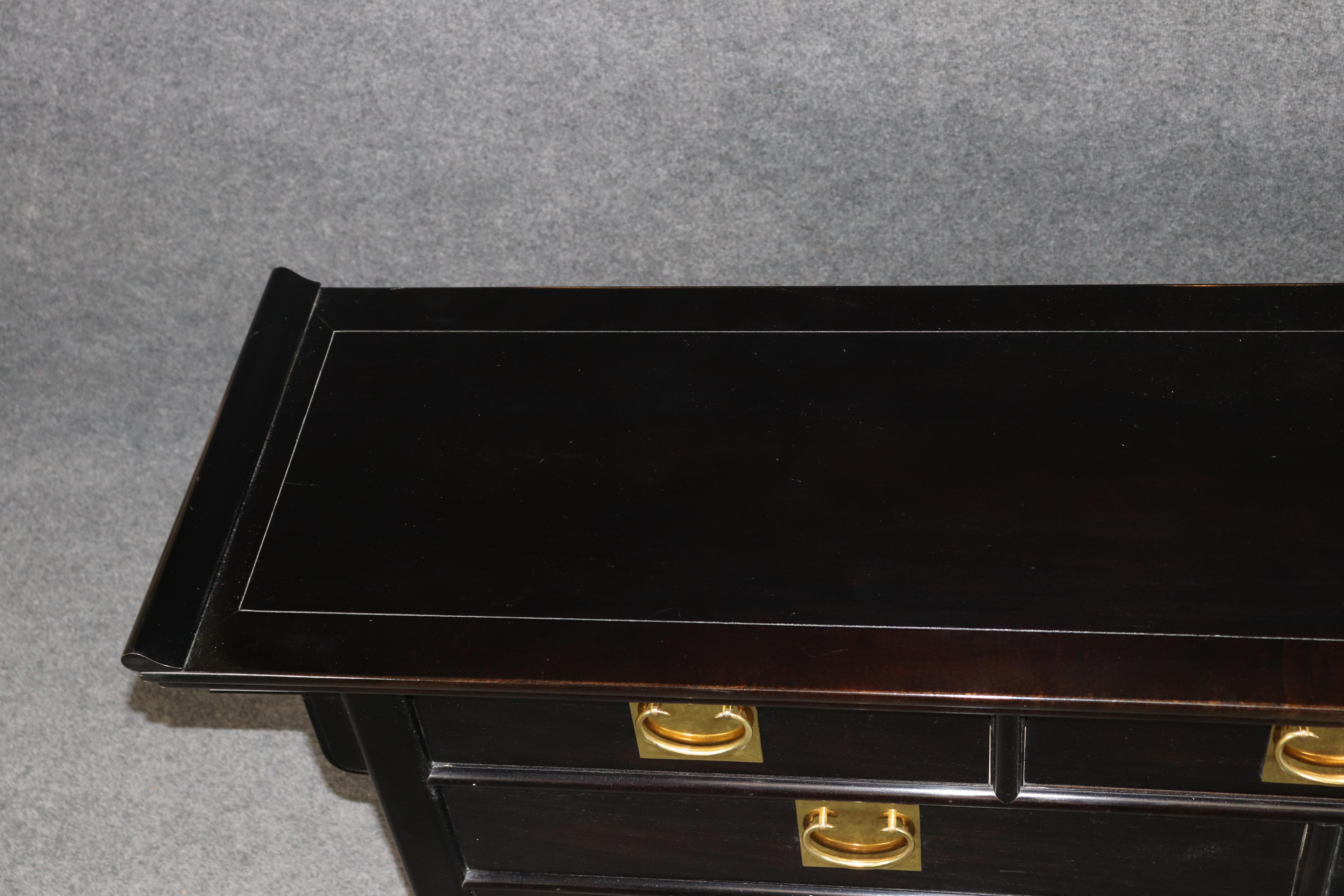 20ième siècle Table console Chinoiserie de style Vintage Century Chin Hua en vente