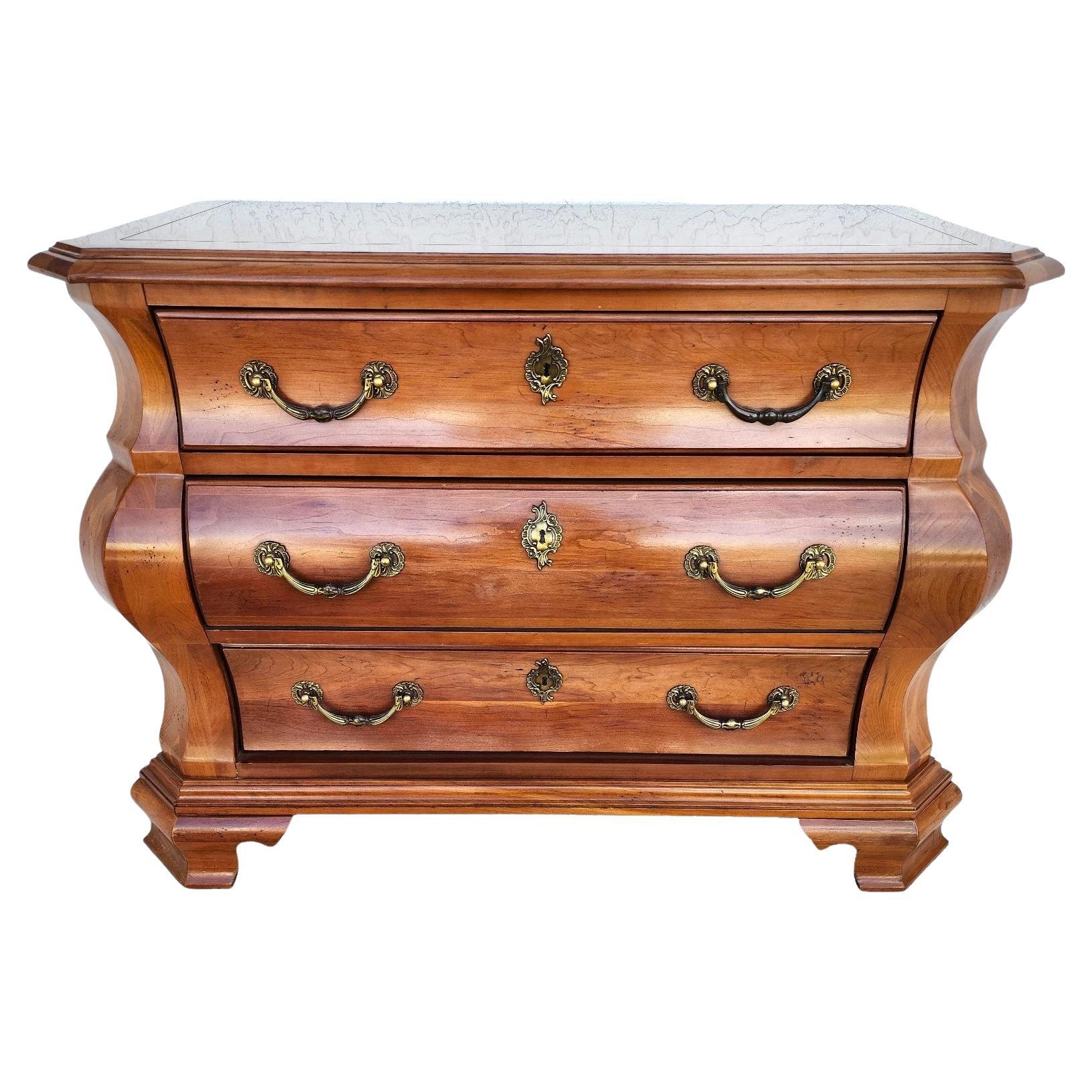 Cassettiera Bombe Century Furniture vintage