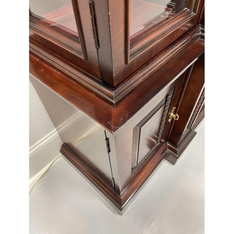 CENTURY Mahogany Traditional Breakfront China Cabinet 1