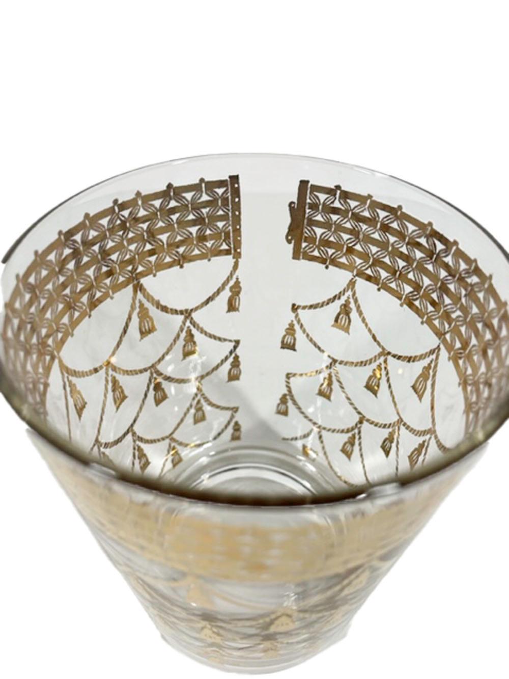 Doubles verres Cera vintage à la mode ancienne avec pampilles et cordons en or 22 carats Bon état - En vente à Nantucket, MA