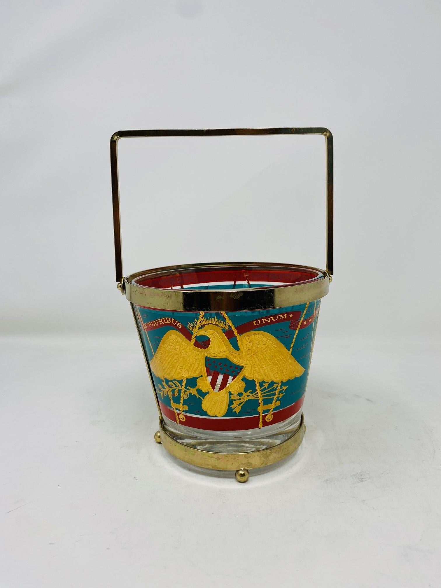 Moulage Verres de bar et seau à glace Cera Gold Eagle E Pluribus Unum en vente