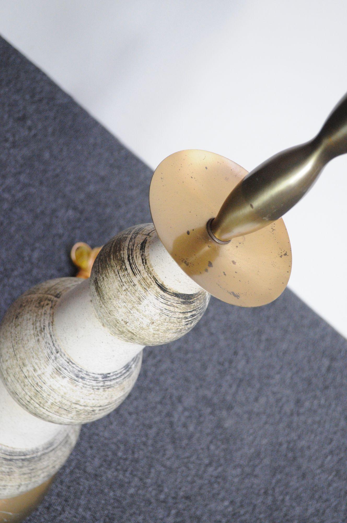 Vintage Keramik und Messing abgestufte Dual-Sockel Stehlampe mit Schirm im Angebot 3