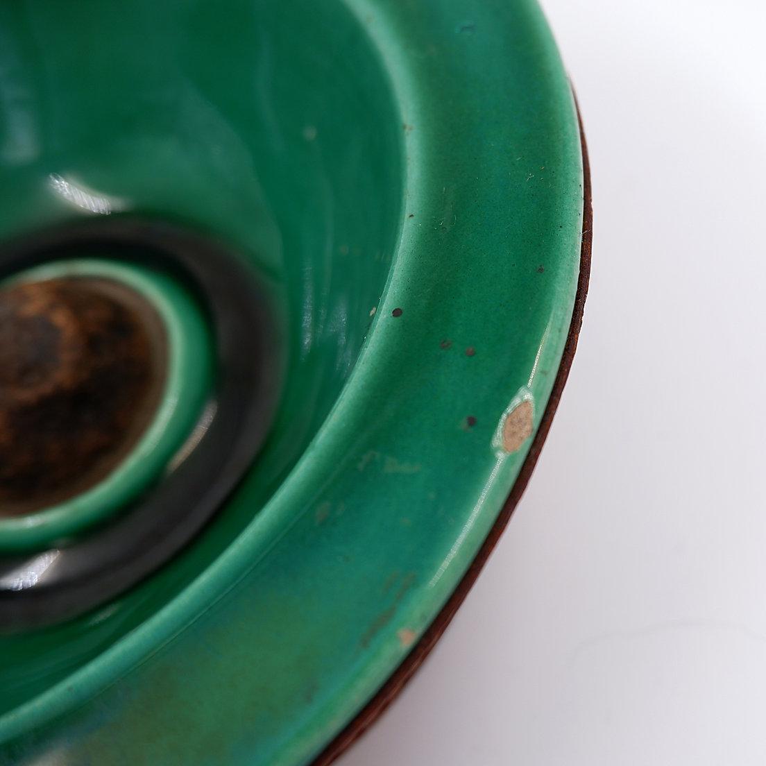 Vintage ceramic and leather ashtray from the 1950s, in the Keramos Sèvres style. im Zustand „Gut“ im Angebot in Linkebeek, BE