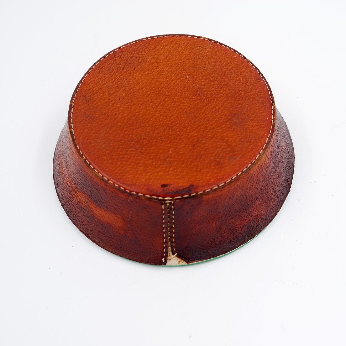 Vintage ceramic and leather ashtray from the 1950s, in the Keramos Sèvres style. im Angebot 2