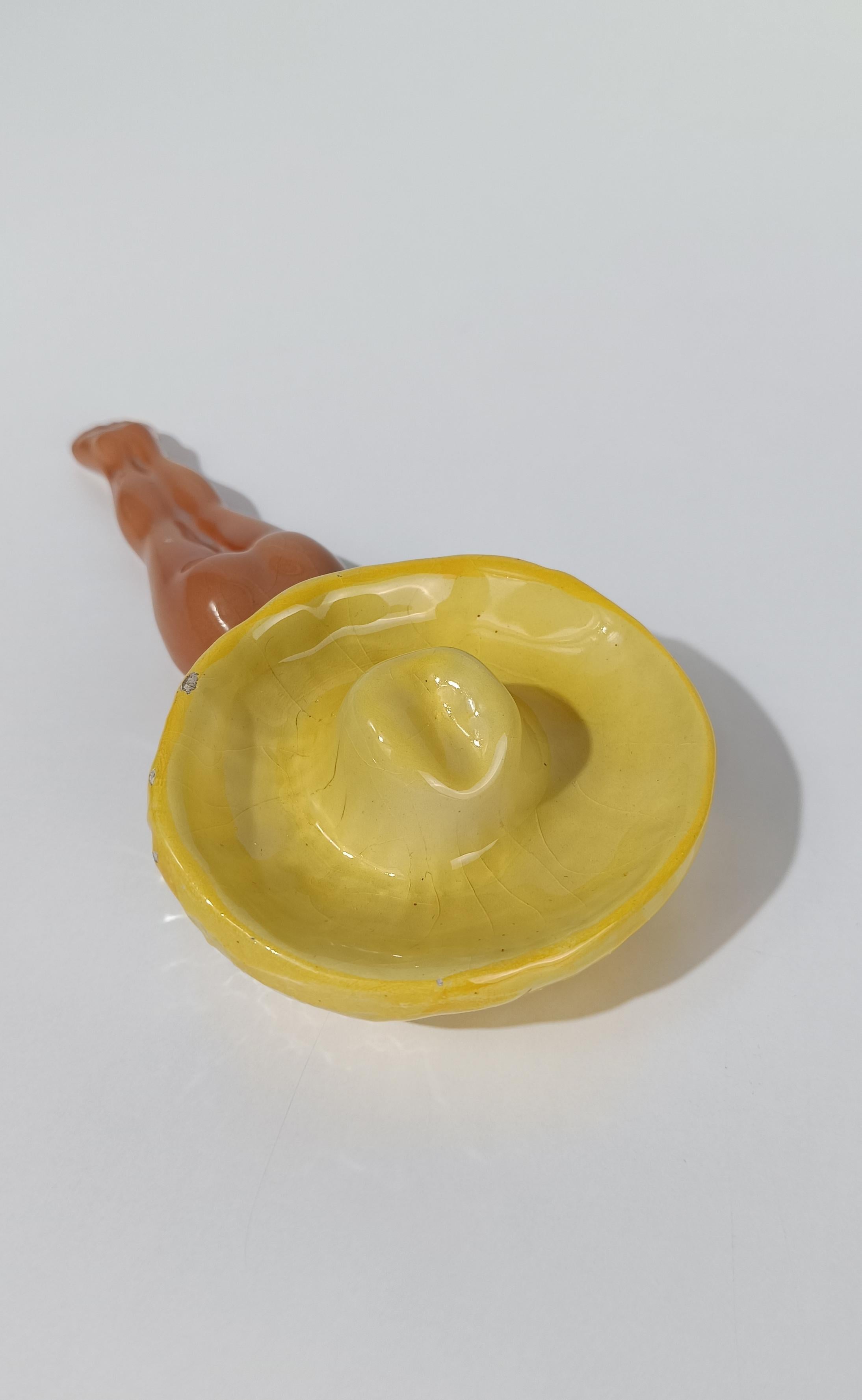 Vintage Ceramic Ashtray in the Shape of a Pin Up Girl with Sombrero, Italy 1950s For Sale 11