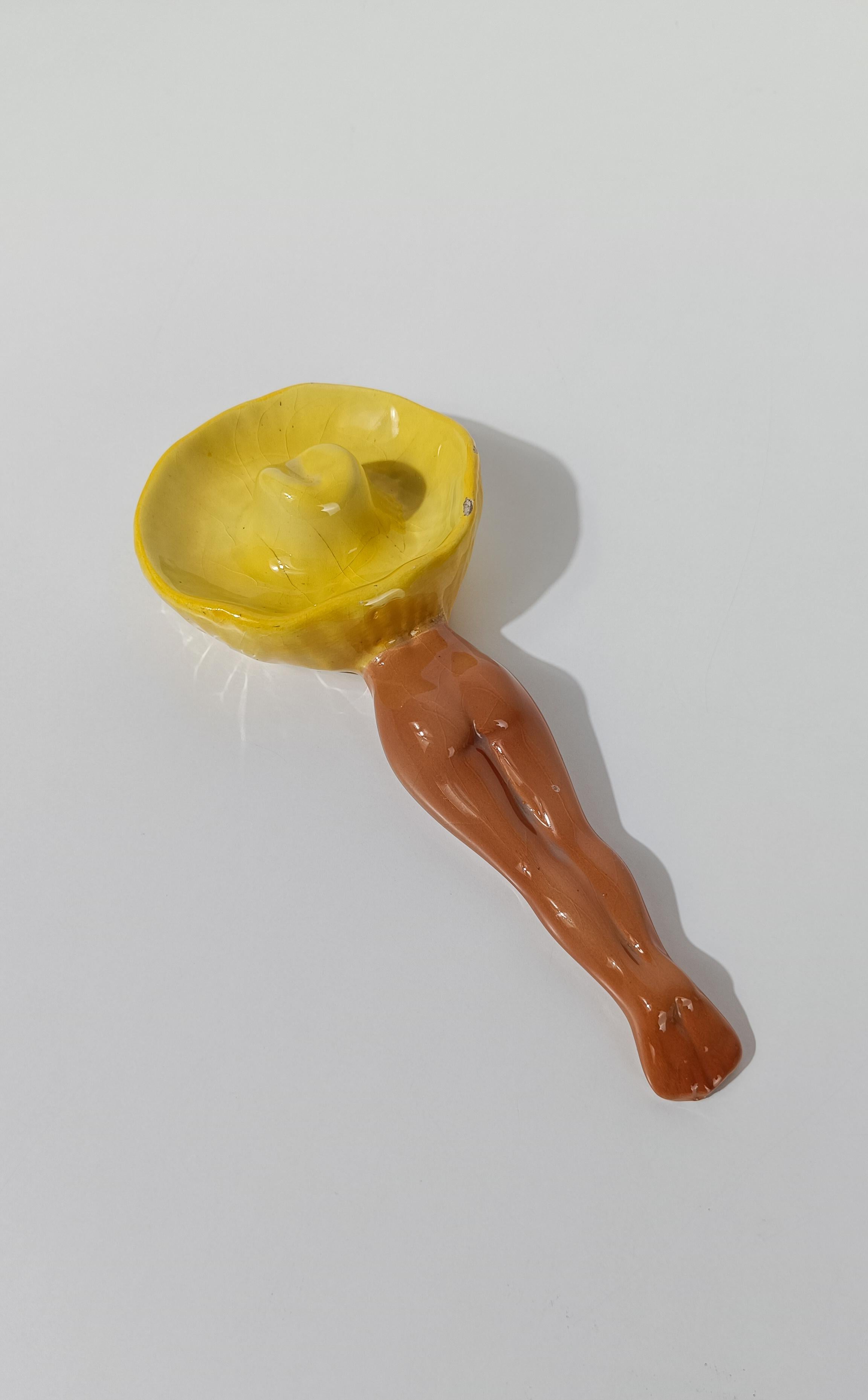 Vintage Ceramic Ashtray in the Shape of a Pin Up Girl with Sombrero, Italy 1950s For Sale 12
