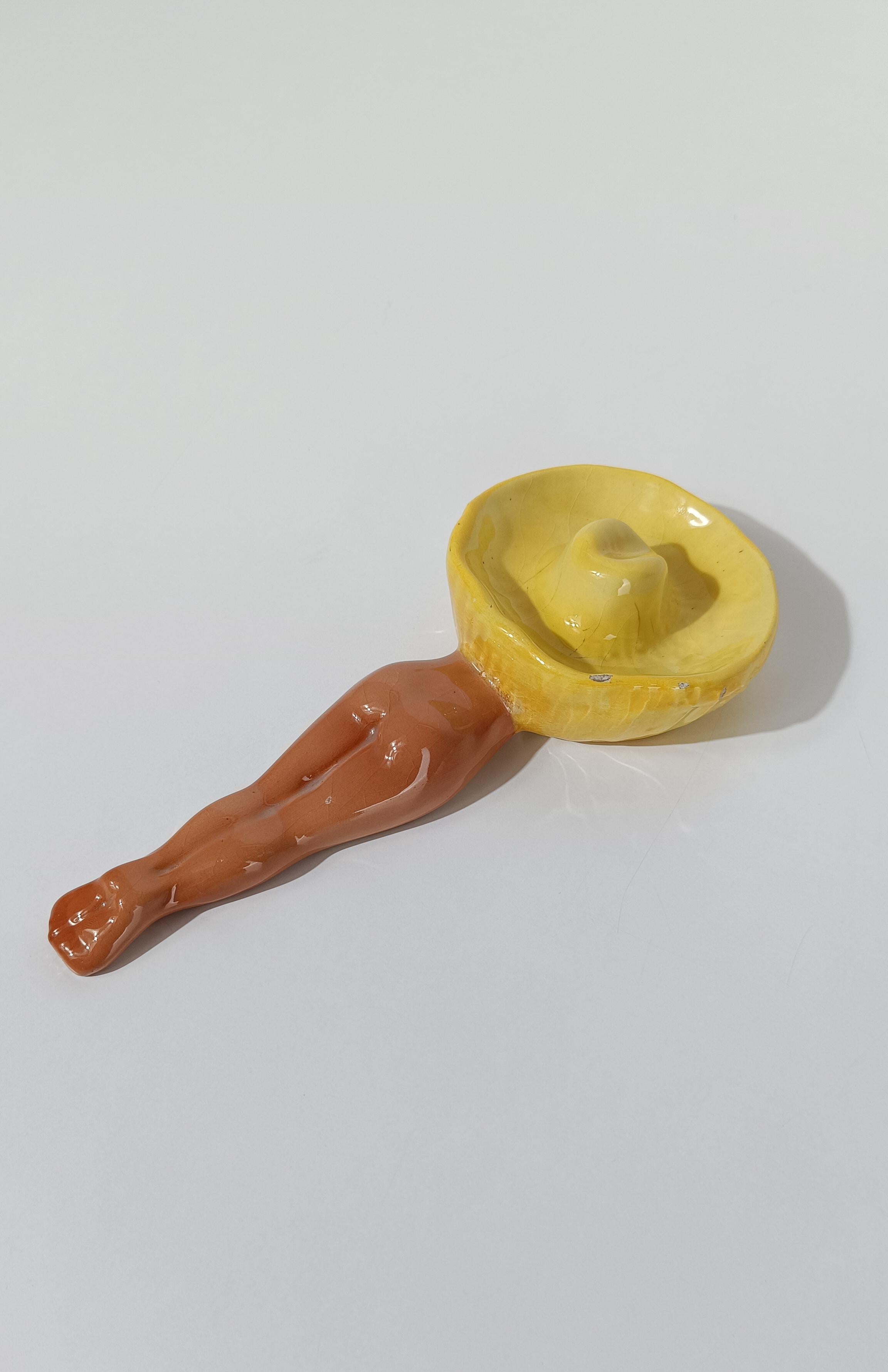 Vintage Ceramic Ashtray in the Shape of a Pin Up Girl with Sombrero, Italy 1950s For Sale 2