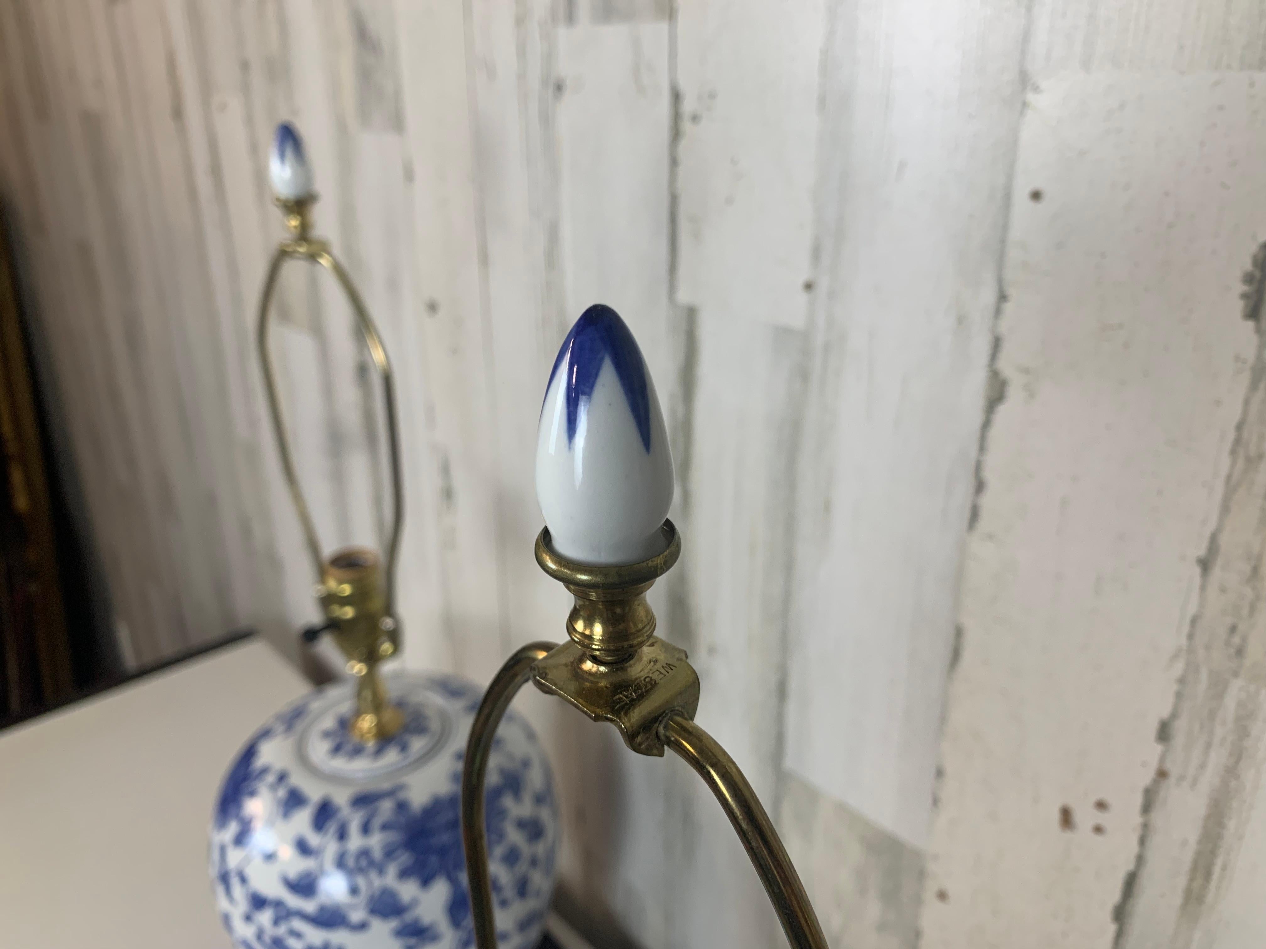 Vintage Ceramic Blue and White Ginger Jar Lamps Made in Hong Kong For Sale 5