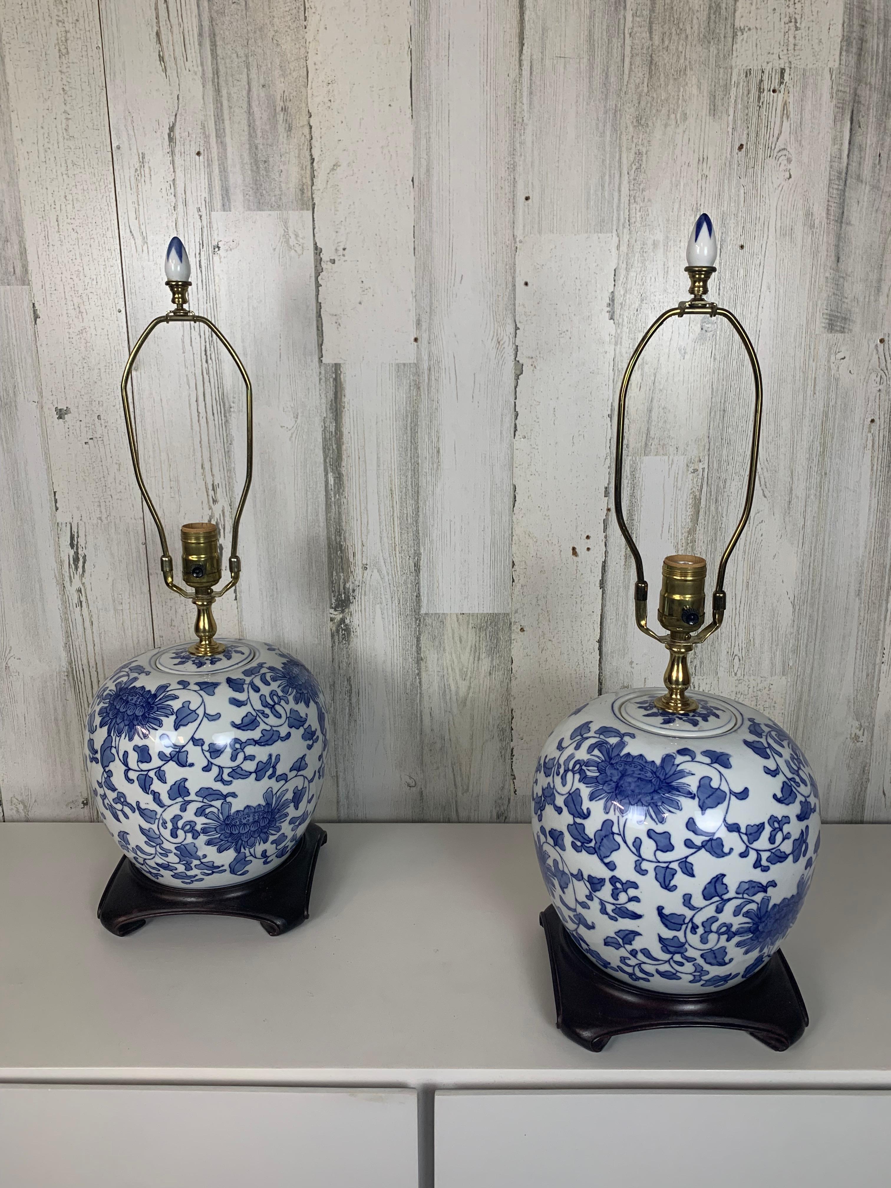 20th Century Vintage Ceramic Blue and White Ginger Jar Lamps Made in Hong Kong For Sale
