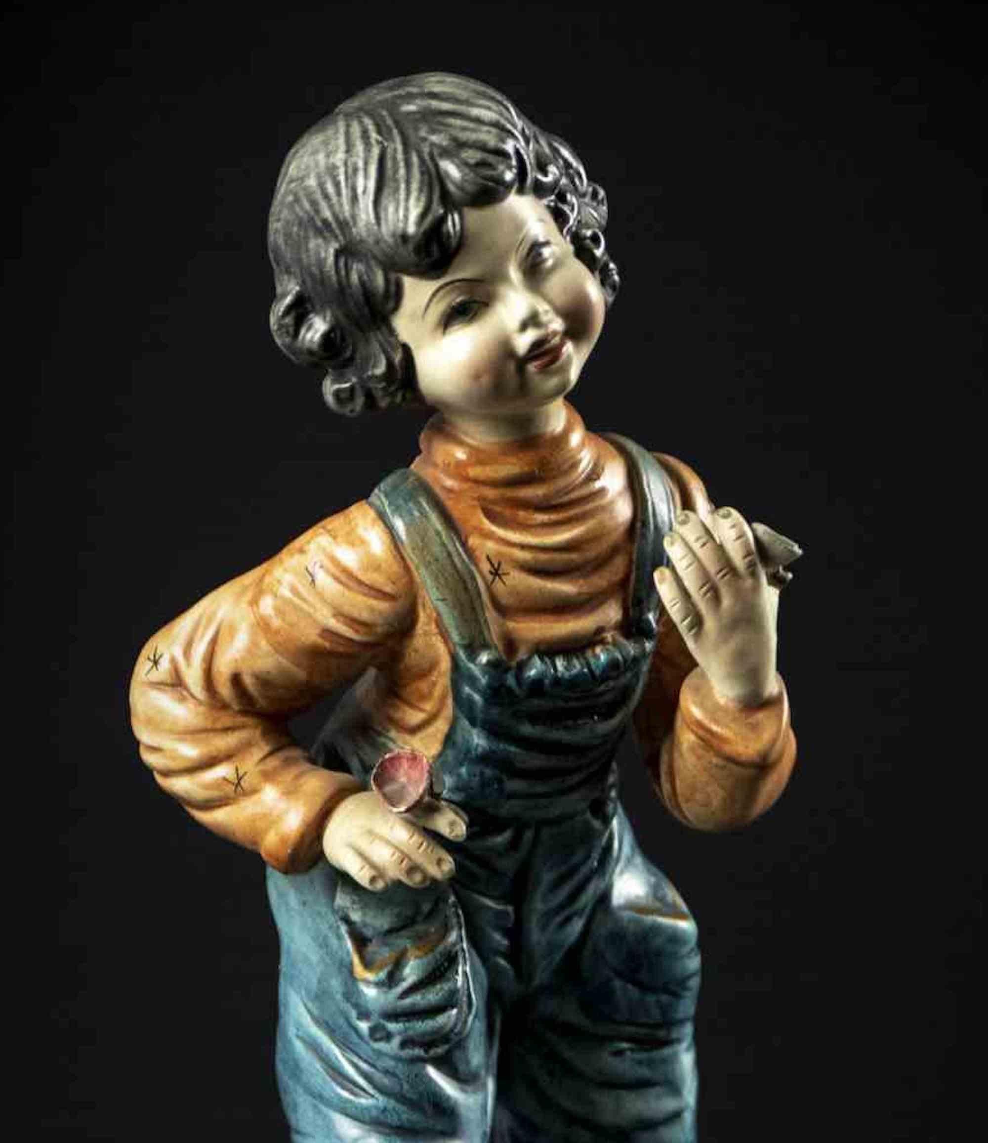 Sculpture d'enfant en céramique vintage, milieu du 20e siècle Bon état - En vente à Roma, IT