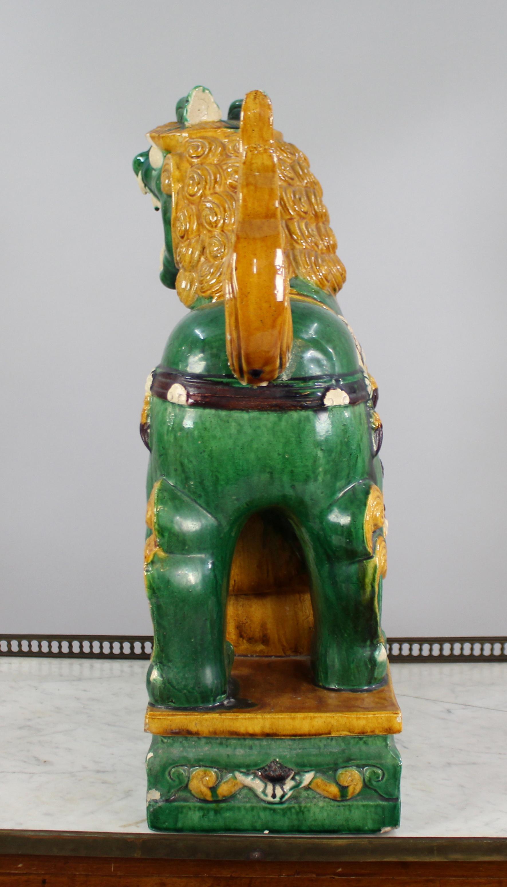 Vintage Ceramic Chinese Foo Dog Guardian Lion For Sale 1