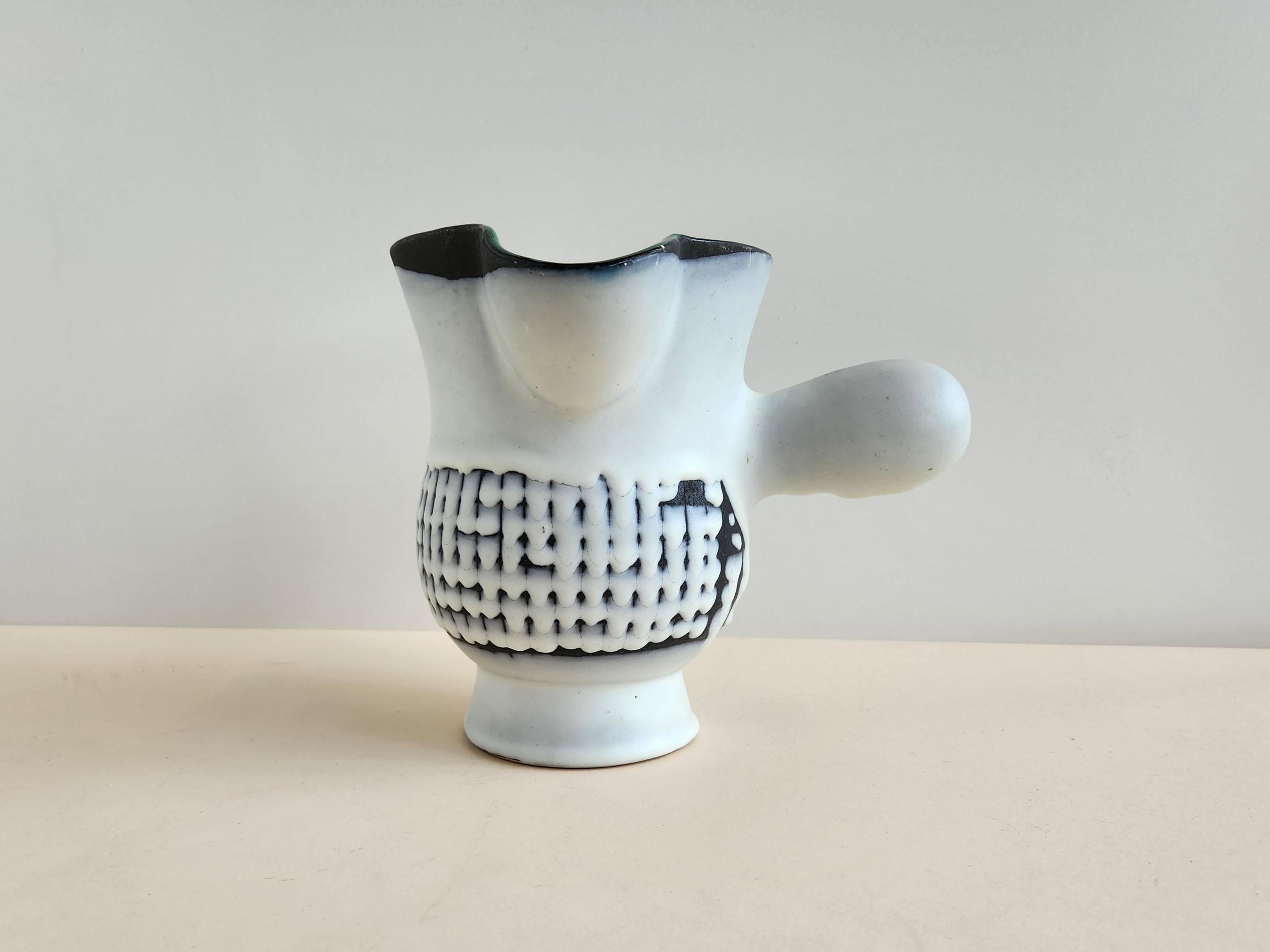La glaçure blanche appelée 