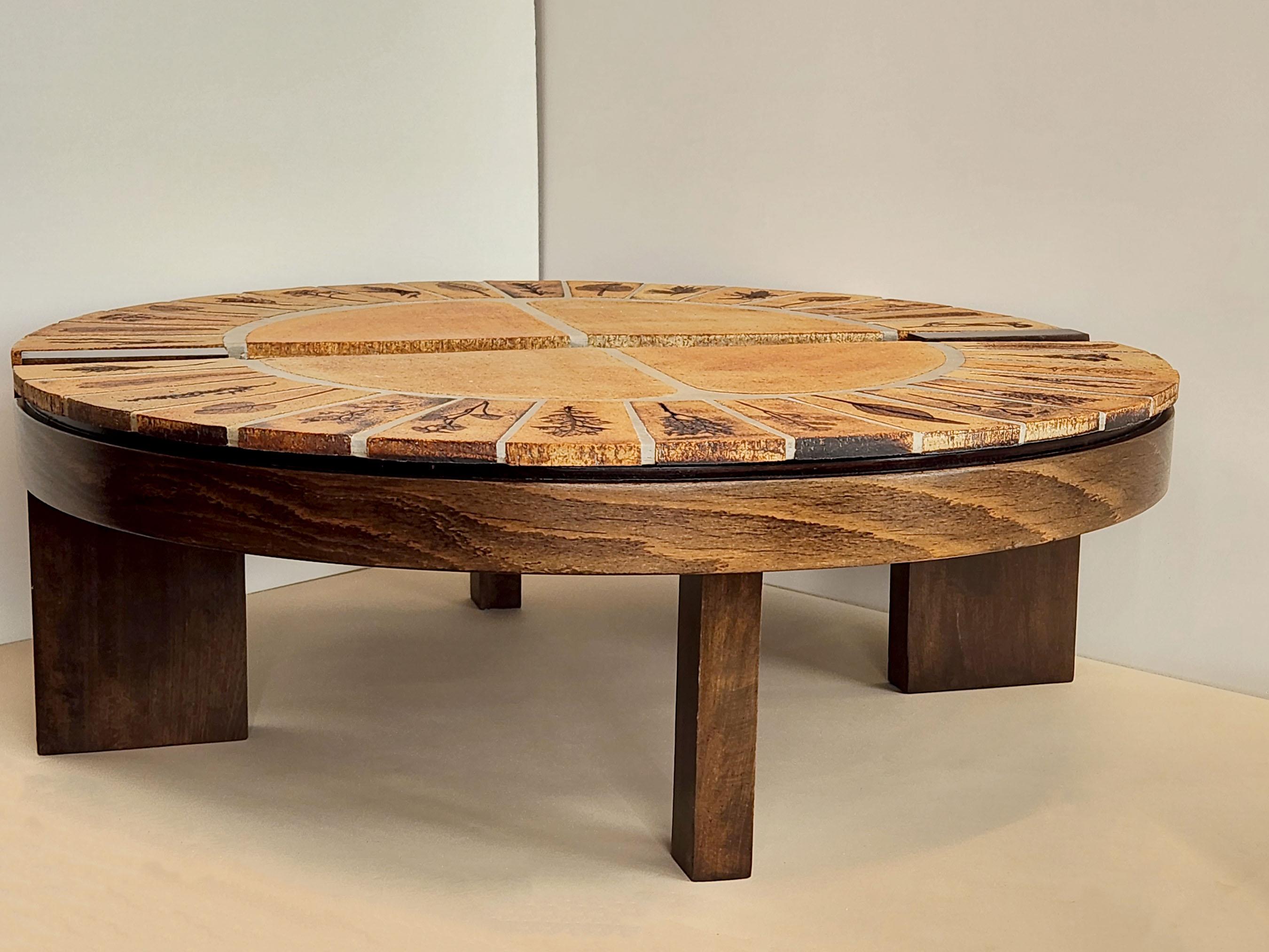 Roger Capron - Ovoid Ceramic Split Coffee Table, Garrigue Tiles, Wood Frame In Good Condition For Sale In Stratford, CT