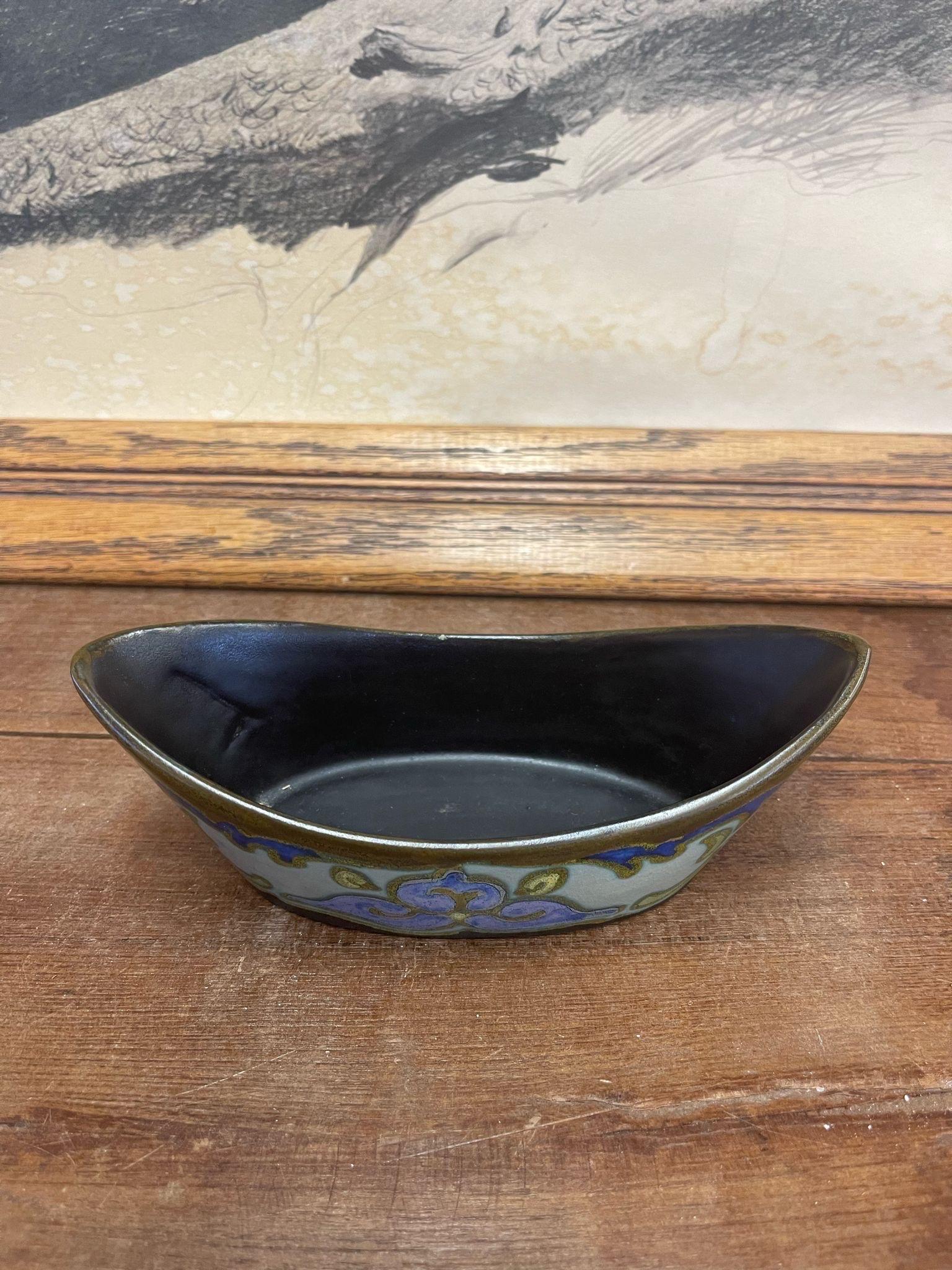 Late 20th Century Vintage Ceramic Dish With Abstract Floral Motif. Imported From Holland. For Sale