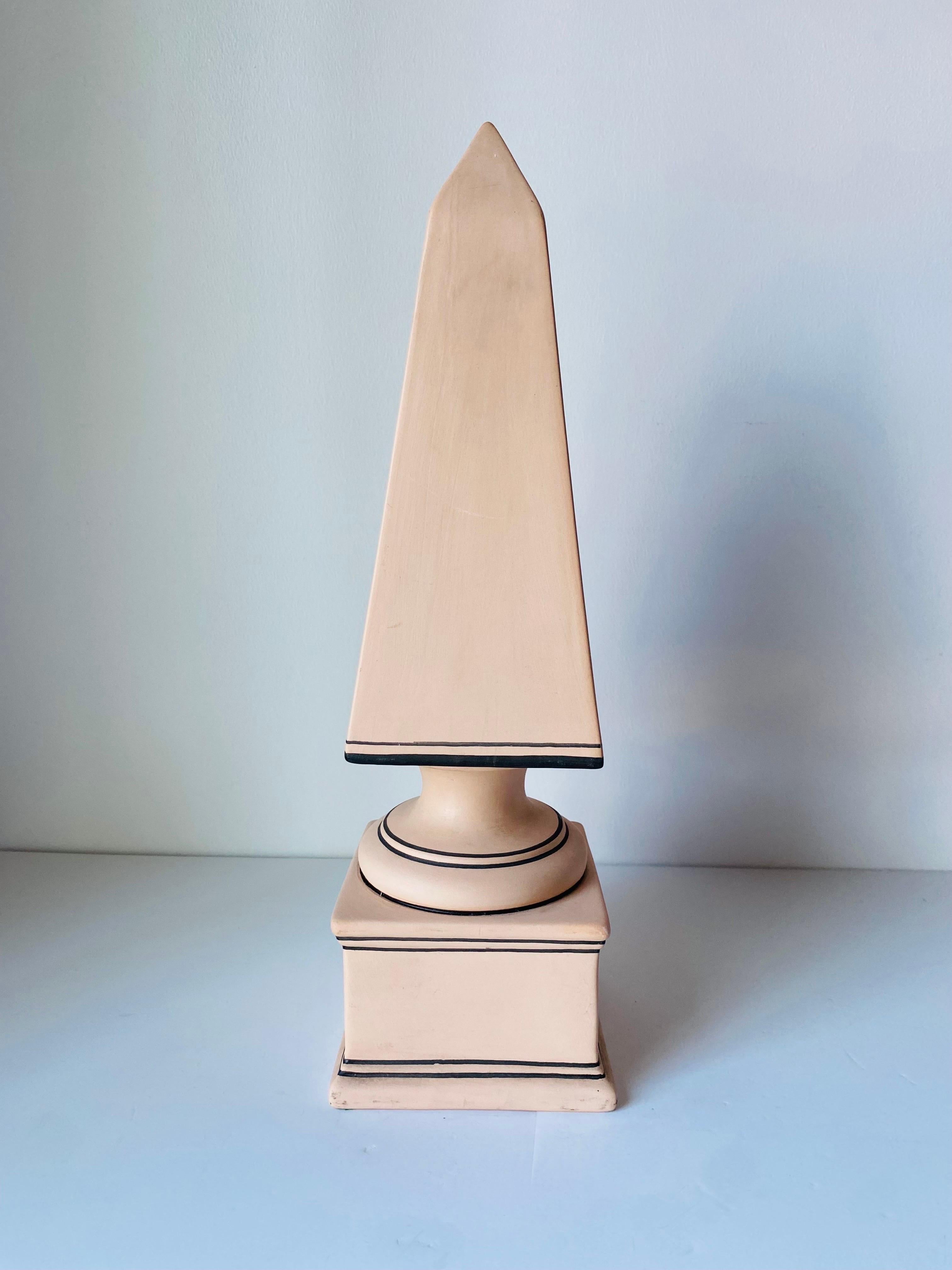 Mid-Century moderno Obelisco rosa crepuscolare in ceramica vintage dalla Spagna in vendita