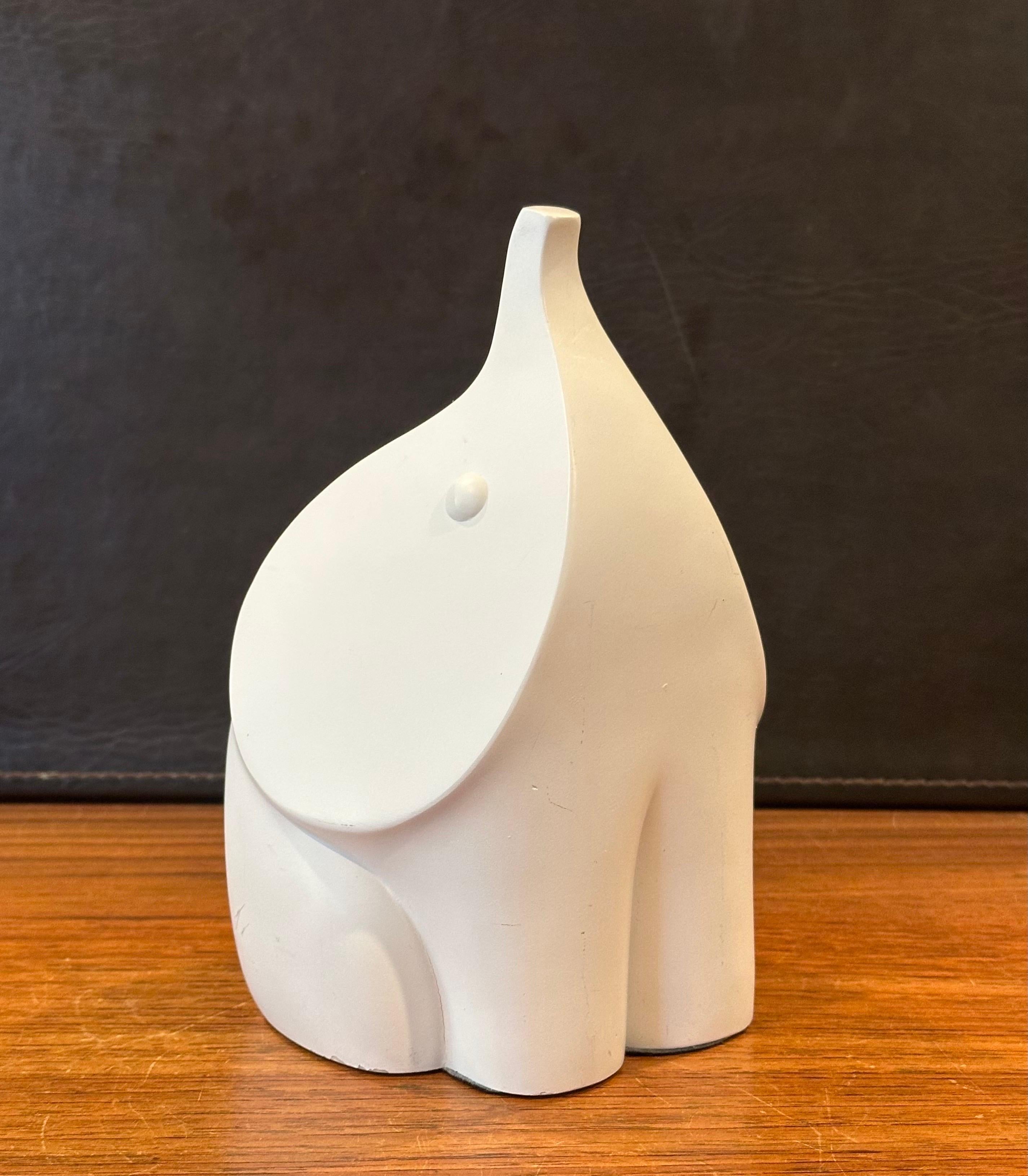 XXI secolo e contemporaneo Scultura di elefante in ceramica vintage di Jonathan Adler in vendita