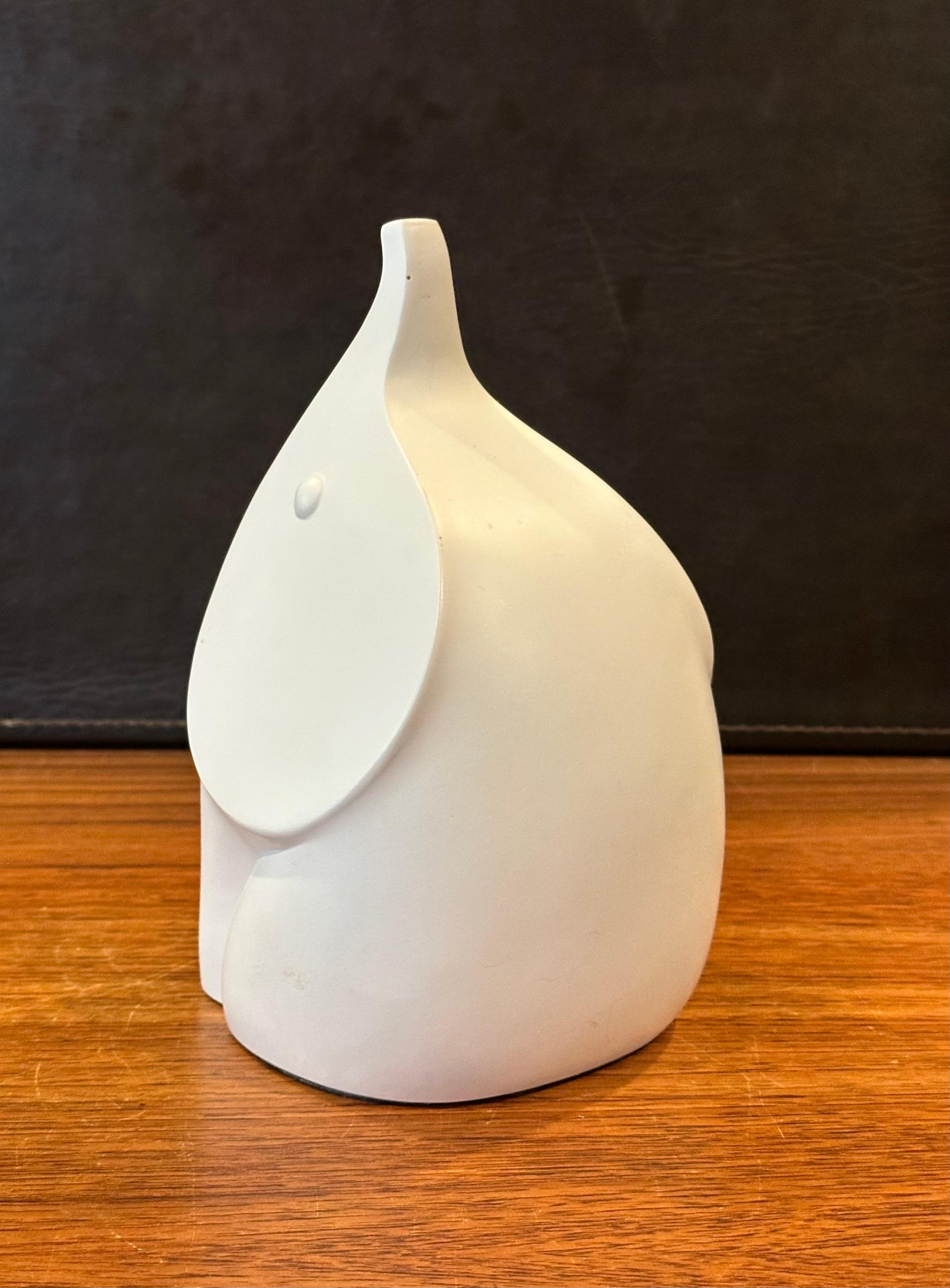 Scultura di elefante in ceramica vintage di Jonathan Adler in vendita 2