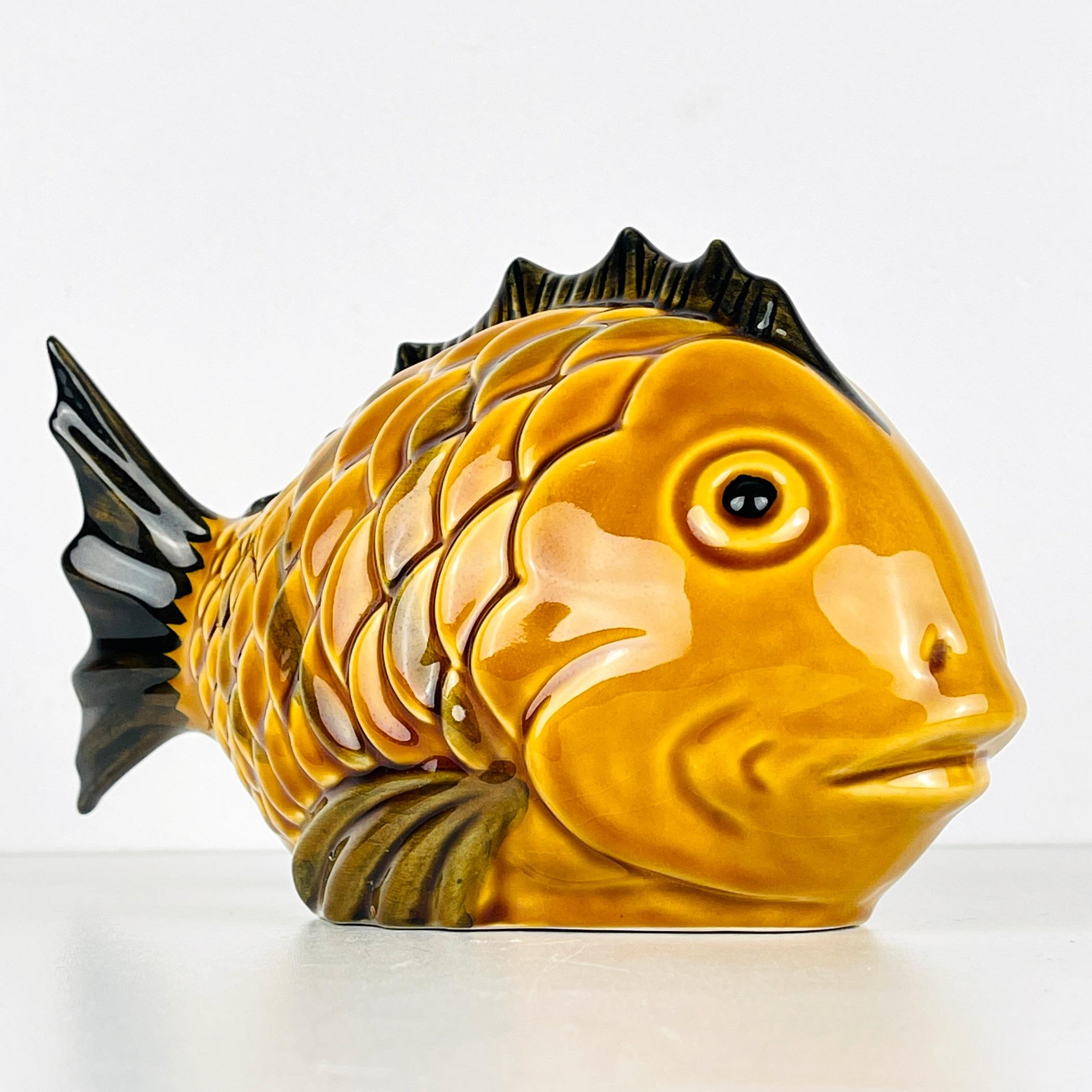 Vintage Keramikfigur eines Fisches Vintage Portugal 1970er Jahre  (Moderne der Mitte des Jahrhunderts) im Angebot