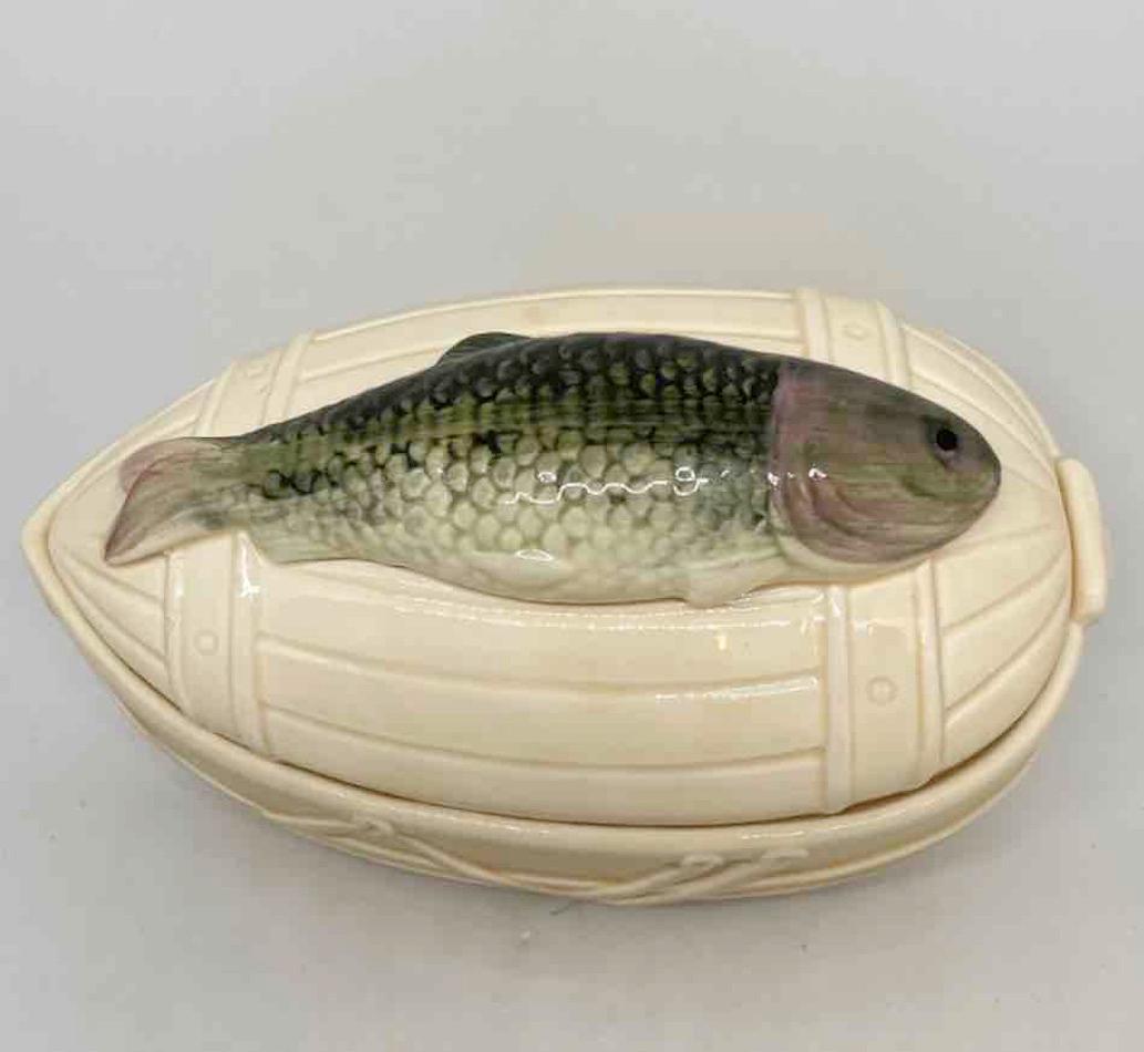 Vintage Ceramic Fish Tureen for Marinated Herring or Trout Dinnerware For Sale 2