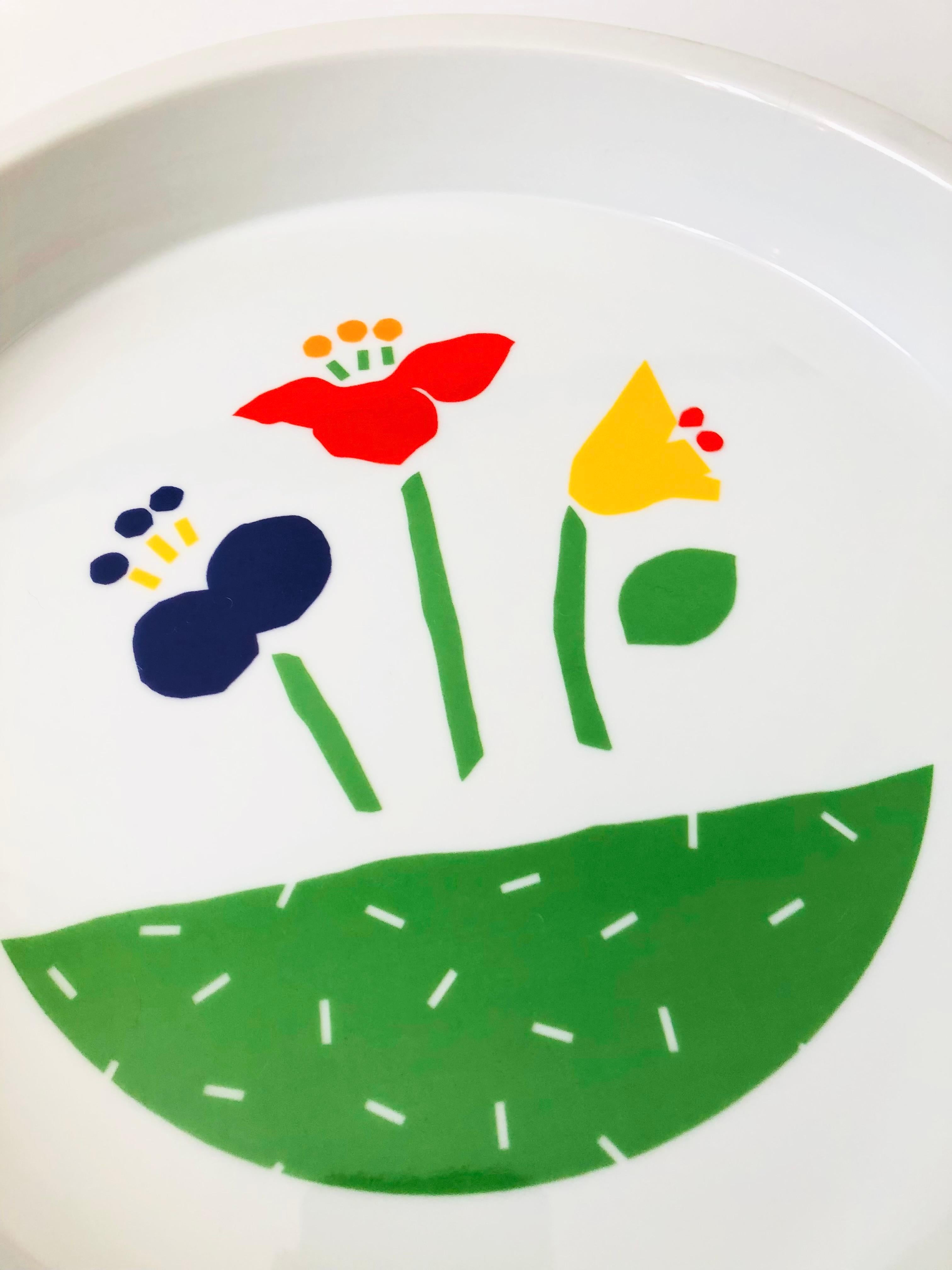 Japanese Vintage Ceramic Flower Pie Dish For Sale