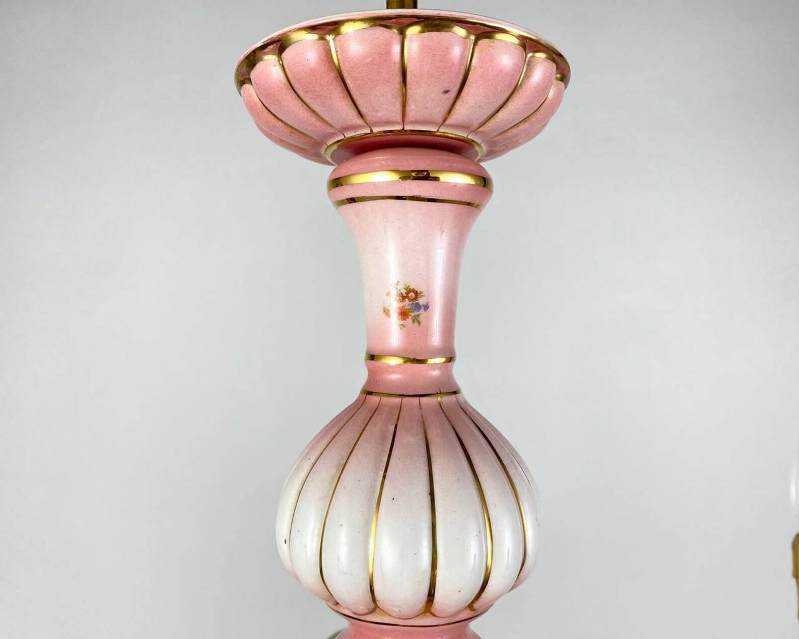 20th Century Vintage Ceramic & Gilt Brass Chandelier Six Light Bulbs Ceiling Lamp For Sale